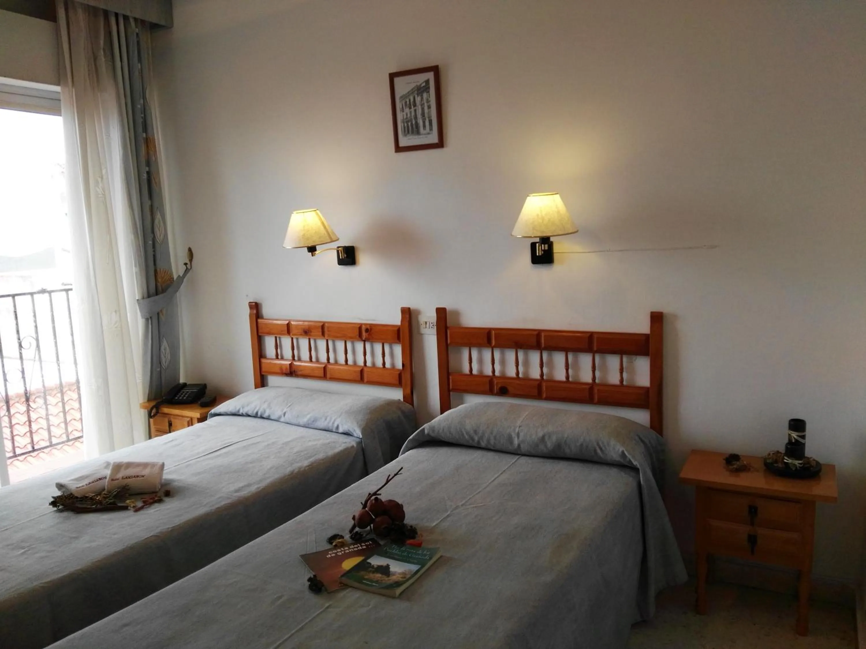 Day, Bed in Hotel Lanjaron