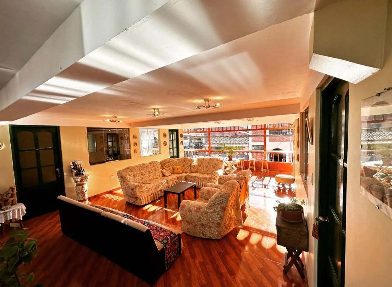 Living room in Hotel Willcamayu