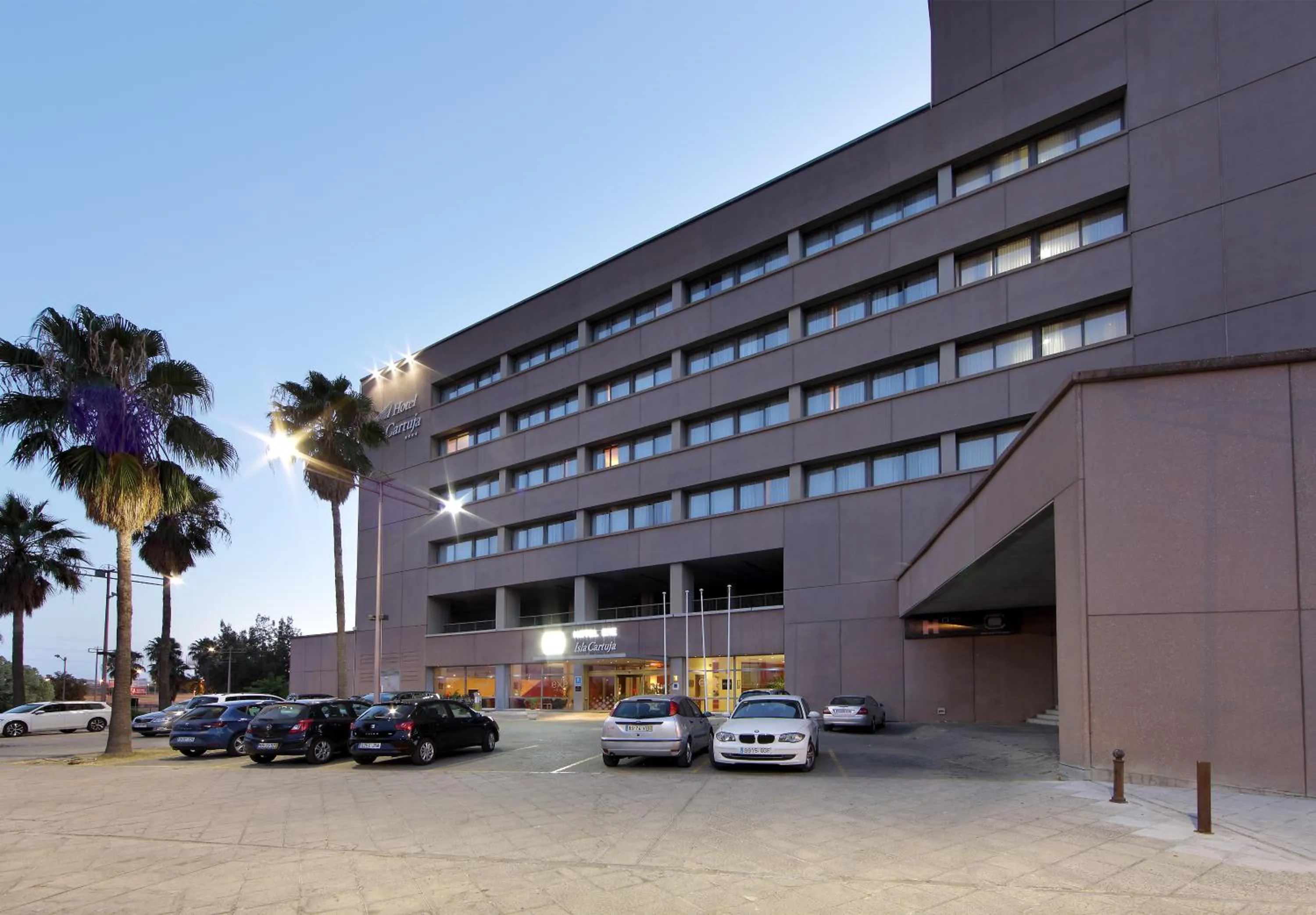 Facade/entrance in Exe Isla Cartuja