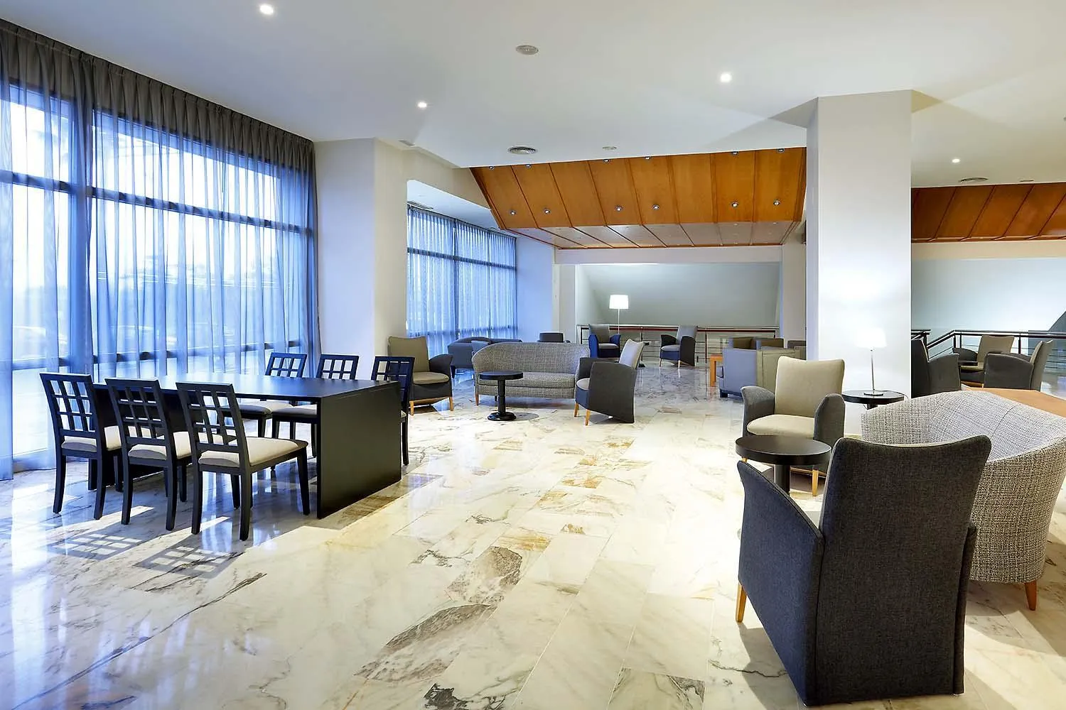 Communal lounge/ TV room in Exe Isla Cartuja