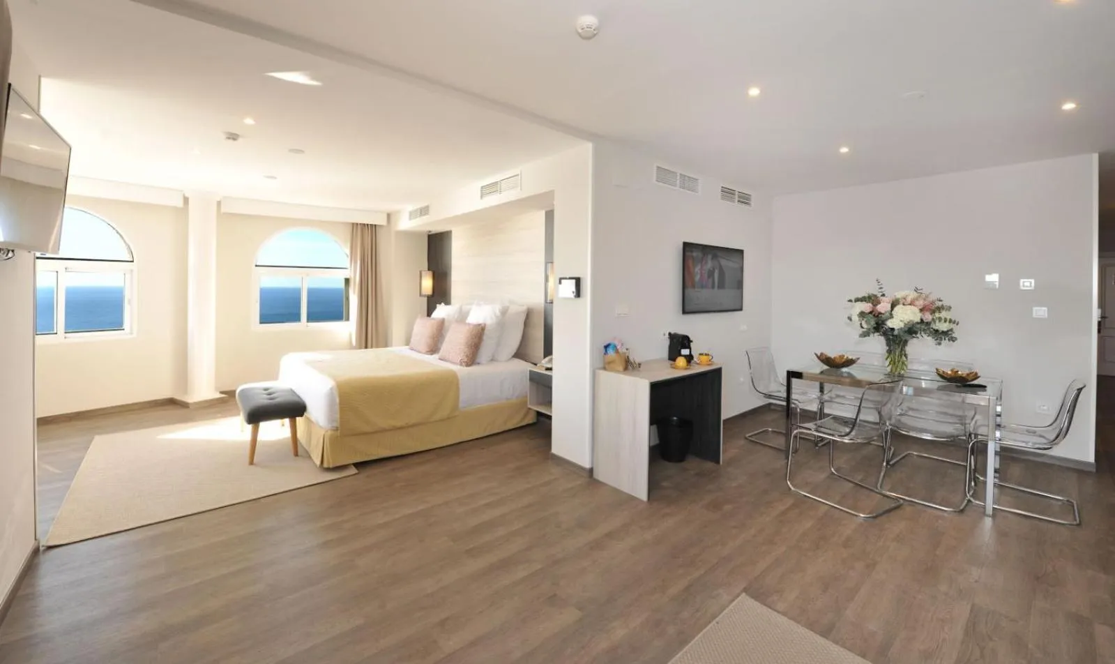 Bed in Hotel Salobreña Suites