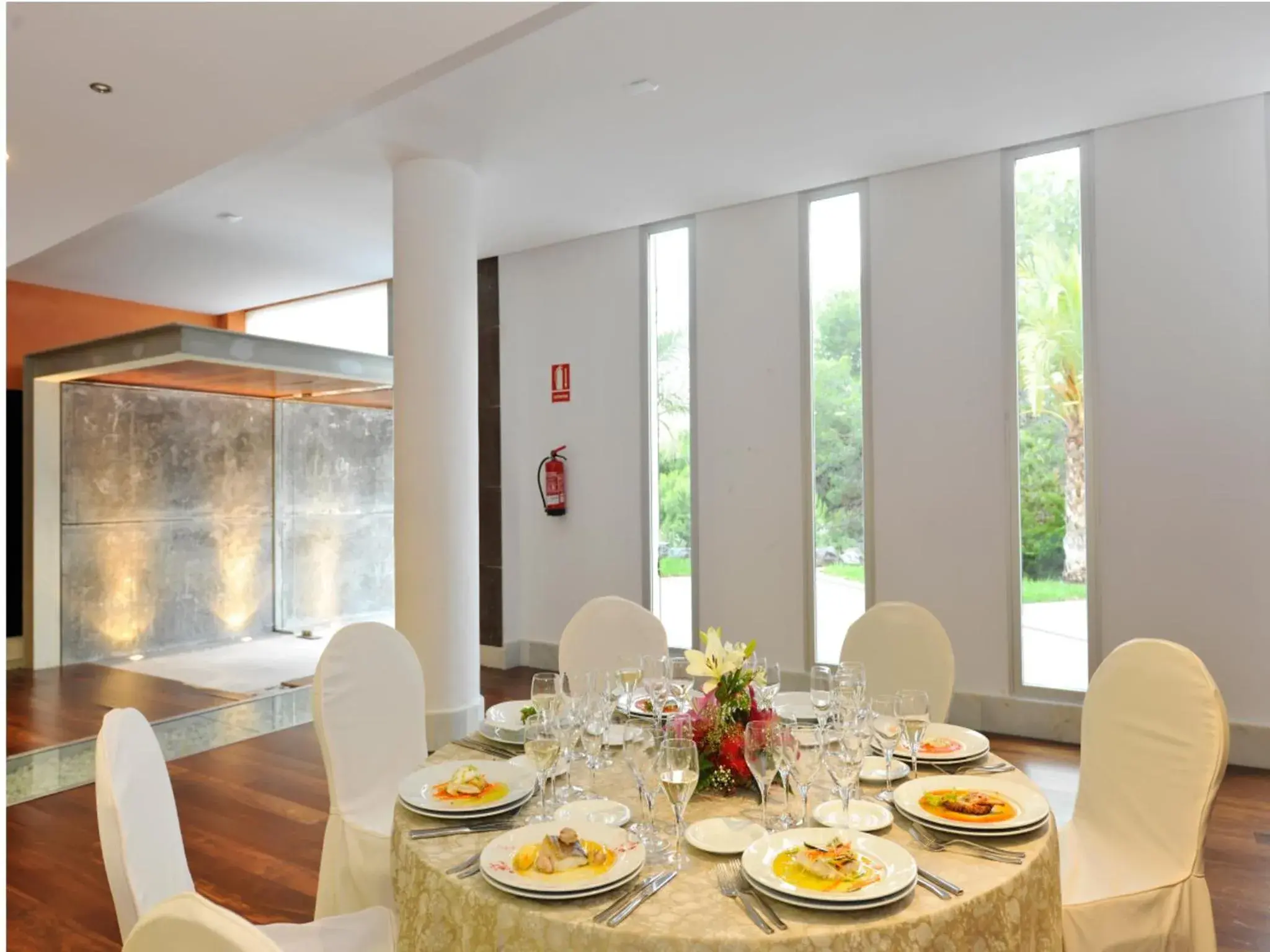 Restaurant/places to eat in Hotel Salobreña Suites Restaurant/places to eat in Hotel Salobreña Suites