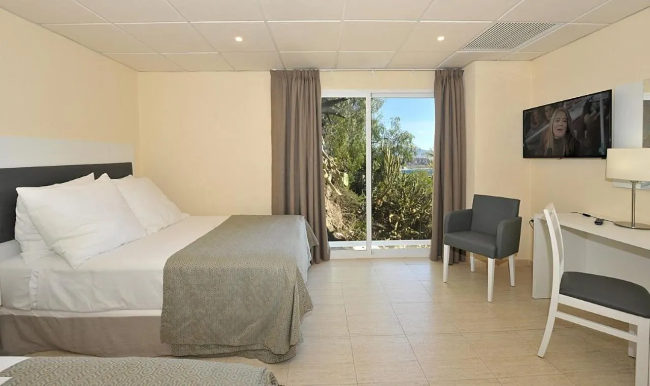 Bedroom, Bed in Hotel Salobreña Suites