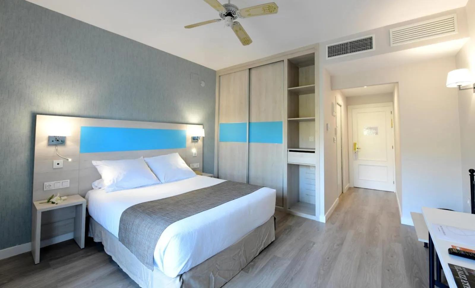 Bed in Hotel Salobreña Suites