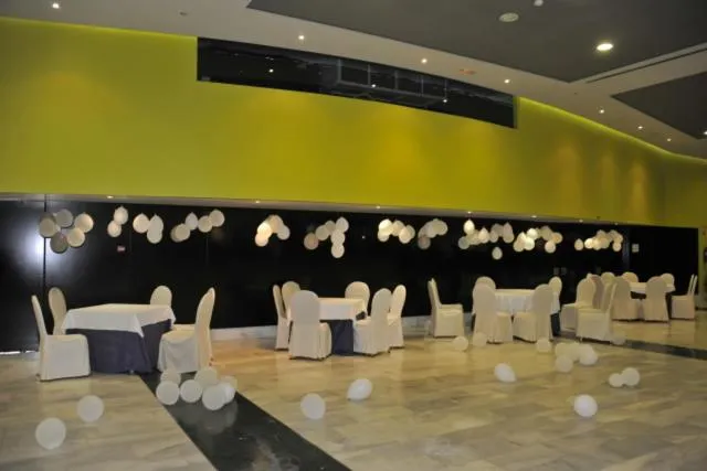 Lounge or bar in Hotel Salobreña Suites