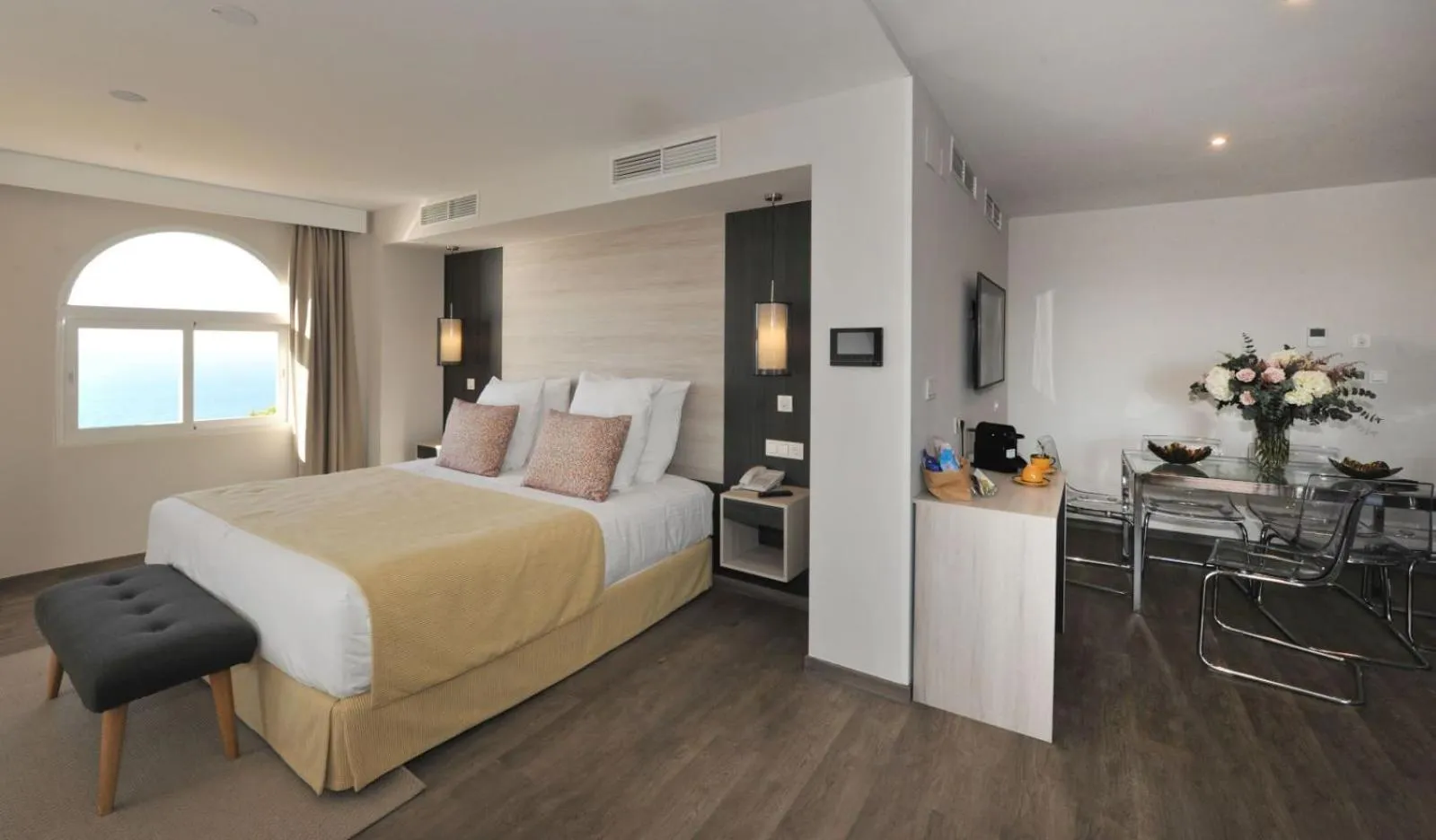 Bed in Hotel Salobreña Suites