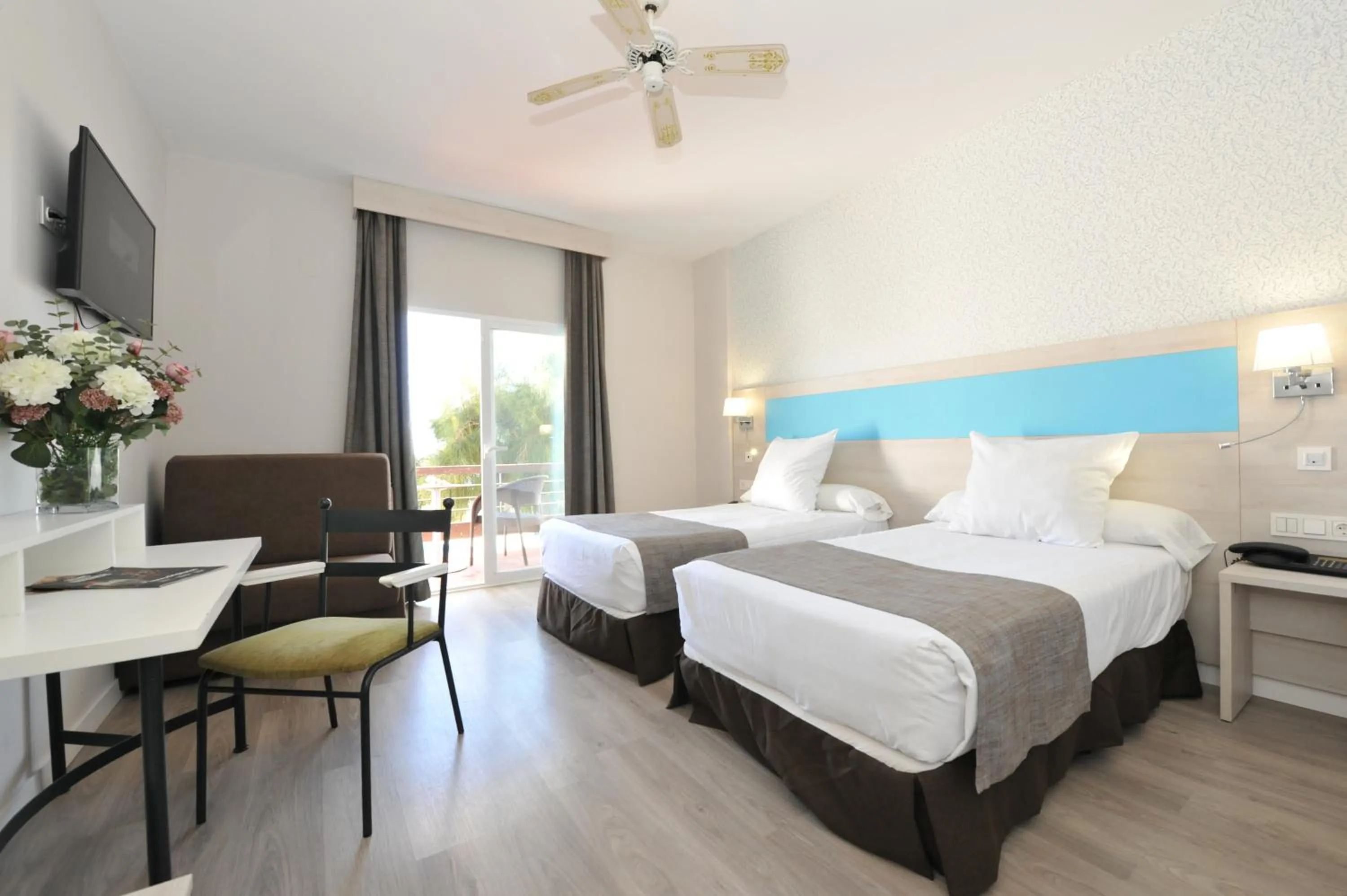 Bed in Hotel Salobreña Suites