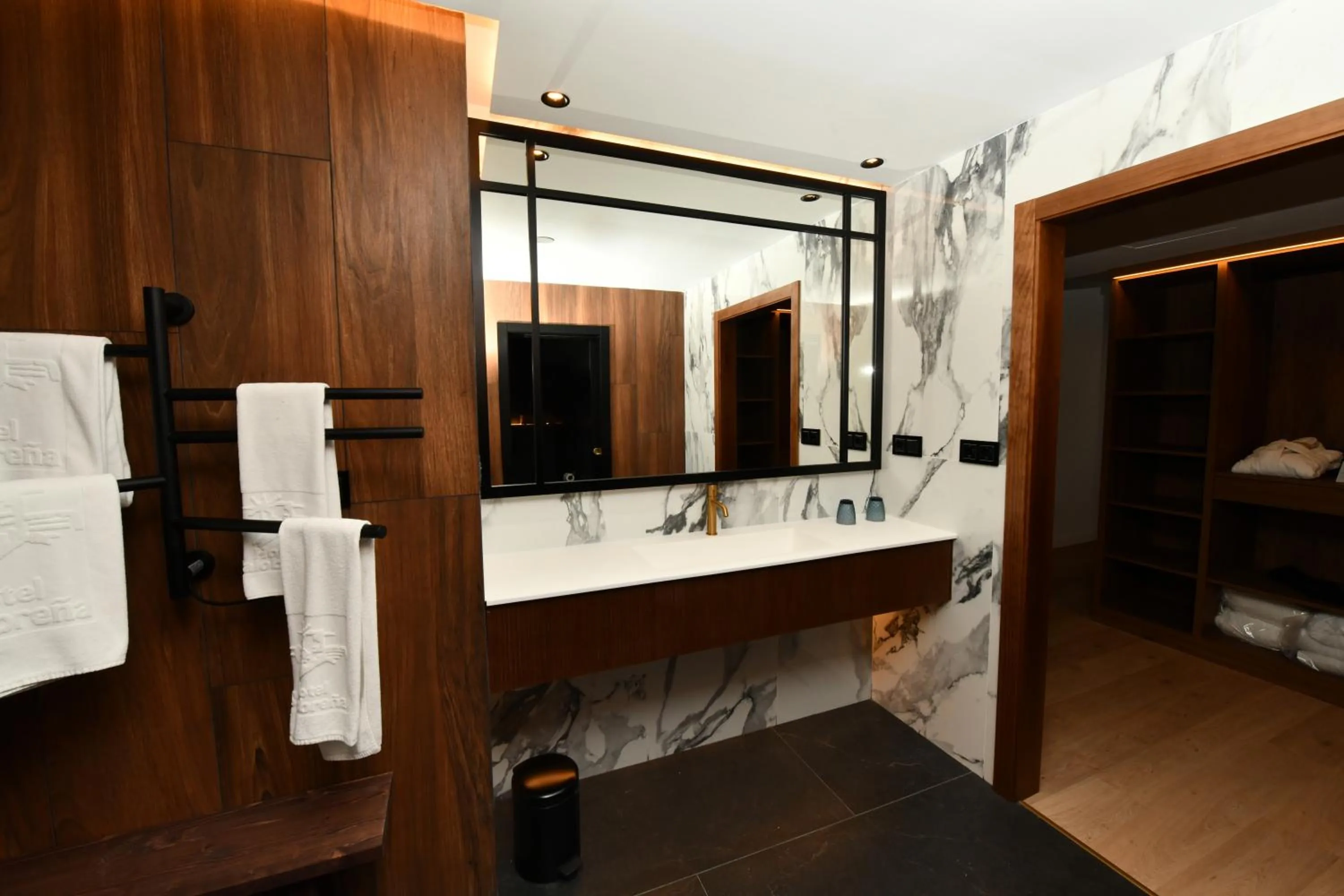 Hotel Salobreña Suites