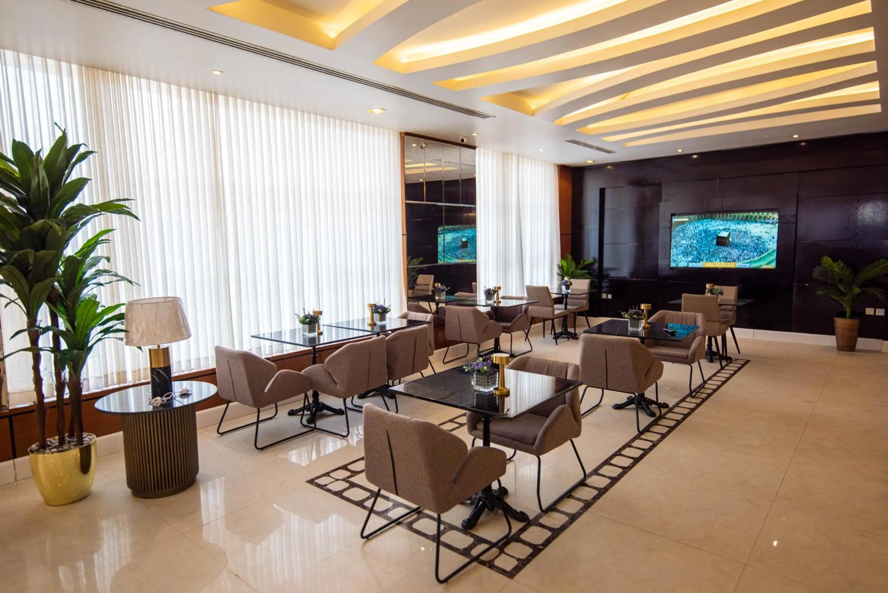 Breakfast in غرناطة بالاس ان للشقق المخدومة