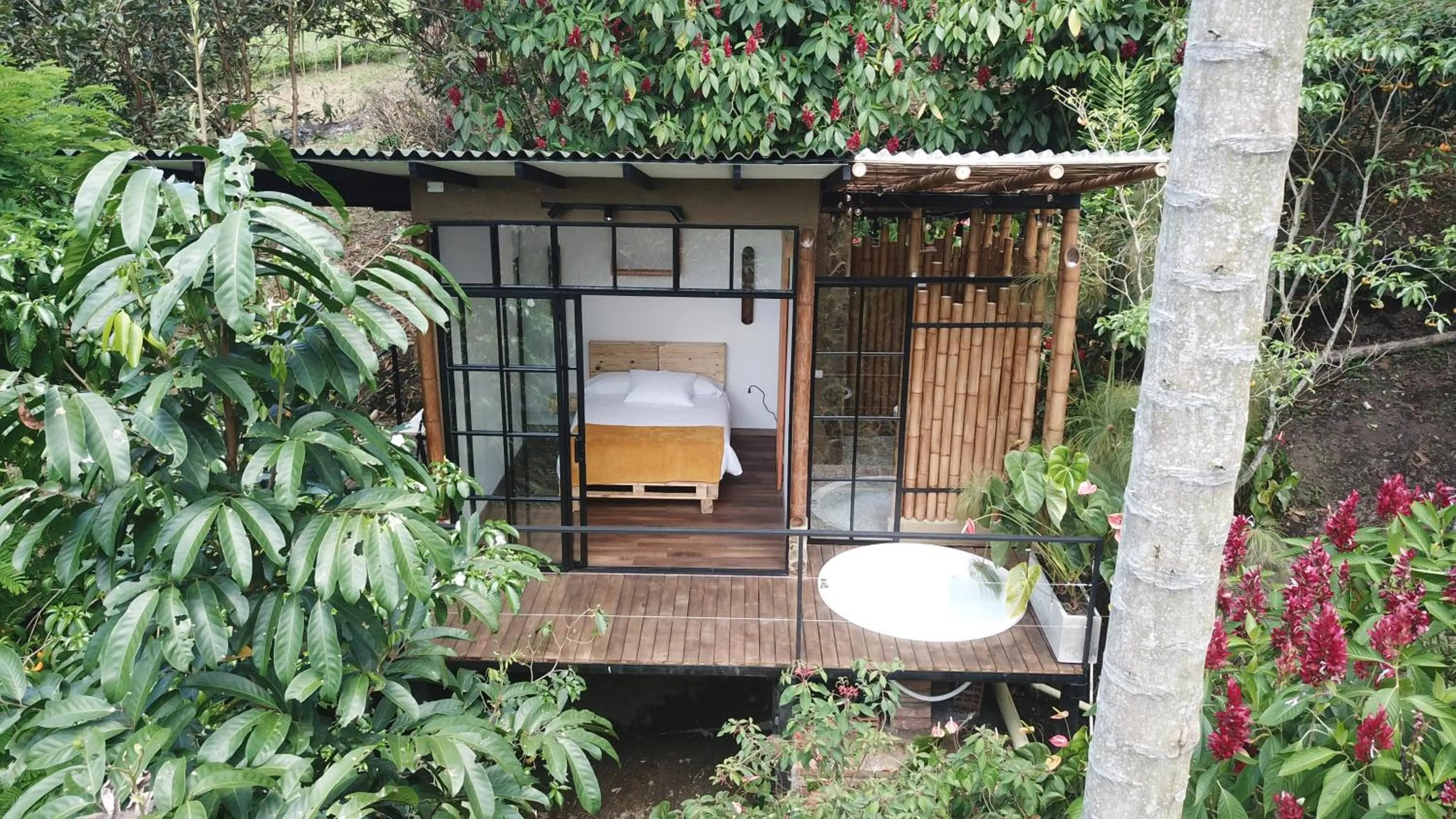 Facade/entrance in Ecohotel Alma