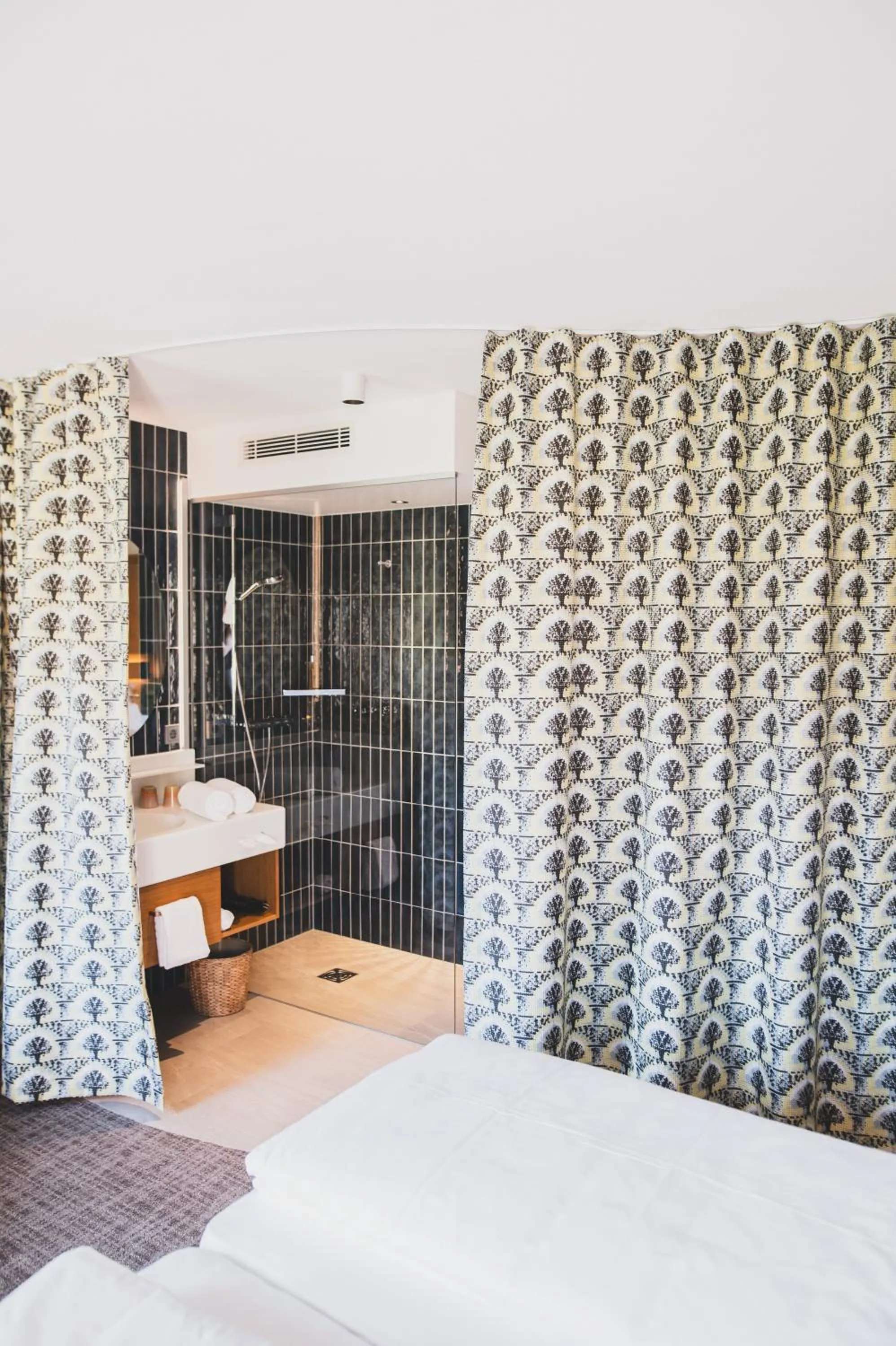 Bathroom, Bed in TILL Naturhotel - Self-Check-In