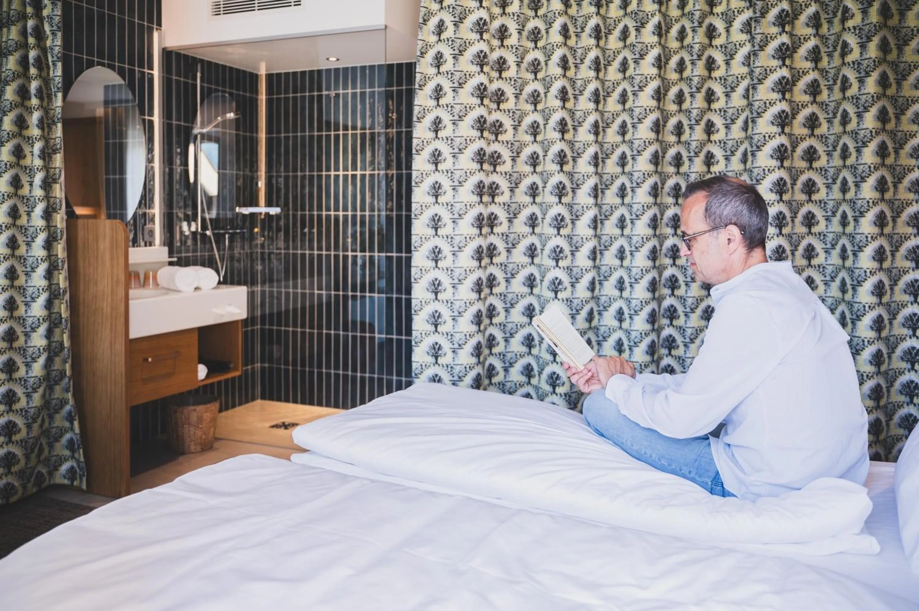 Bathroom, Bed in TILL Naturhotel - Self-Check-In