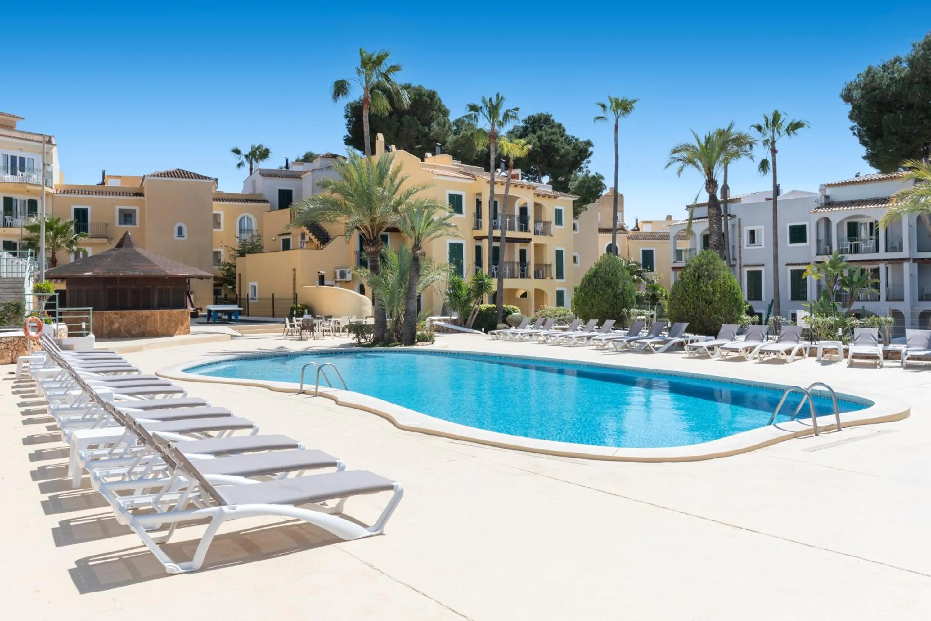 Swimming pool in Aparthotel Ona Cala Pi Club