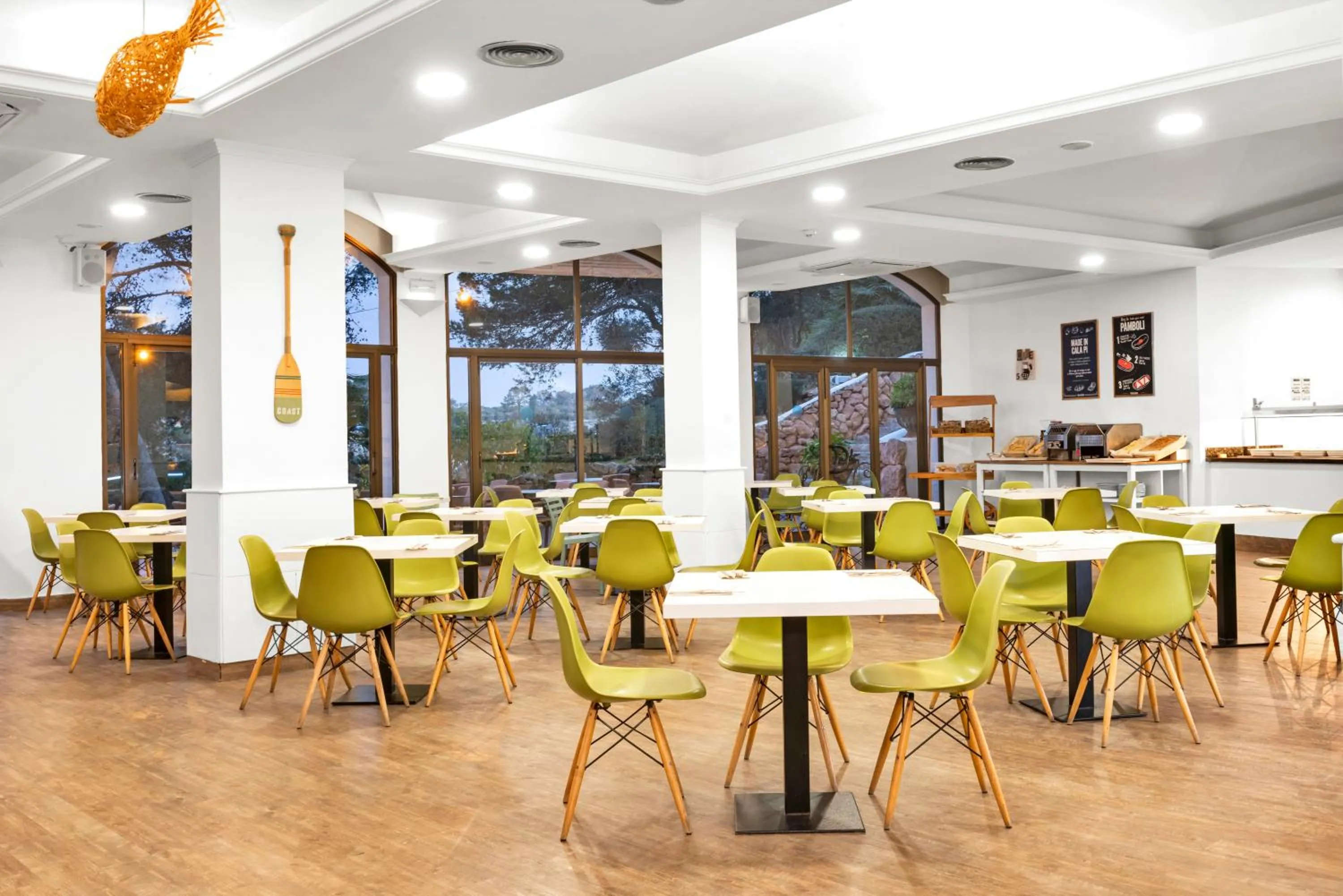 Restaurant/places to eat in Aparthotel Ona Cala Pi Club