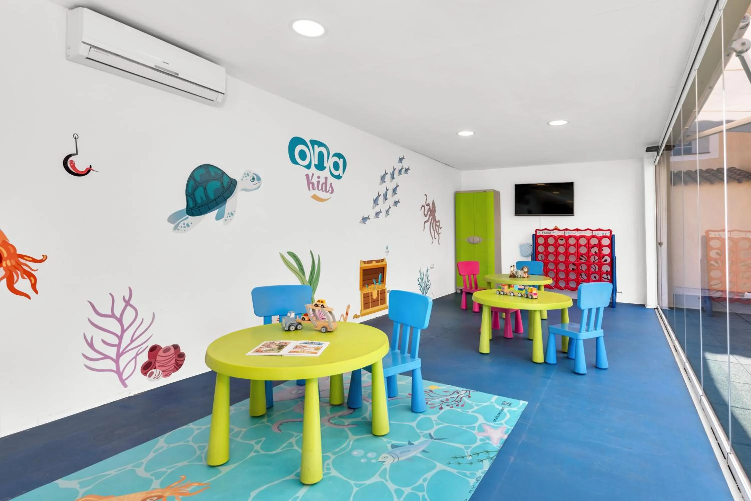 Kids's club in Aparthotel Ona Cala Pi Club