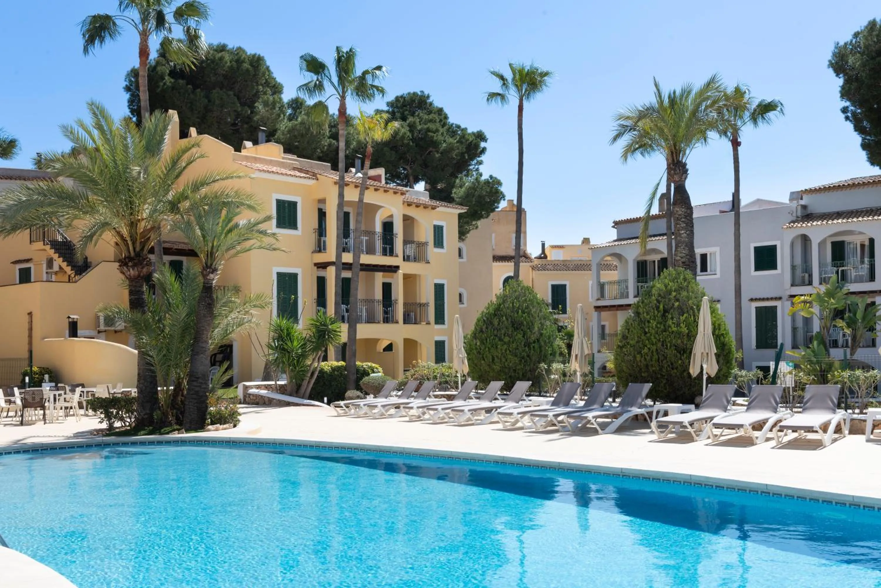 Swimming pool in Aparthotel Ona Cala Pi Club