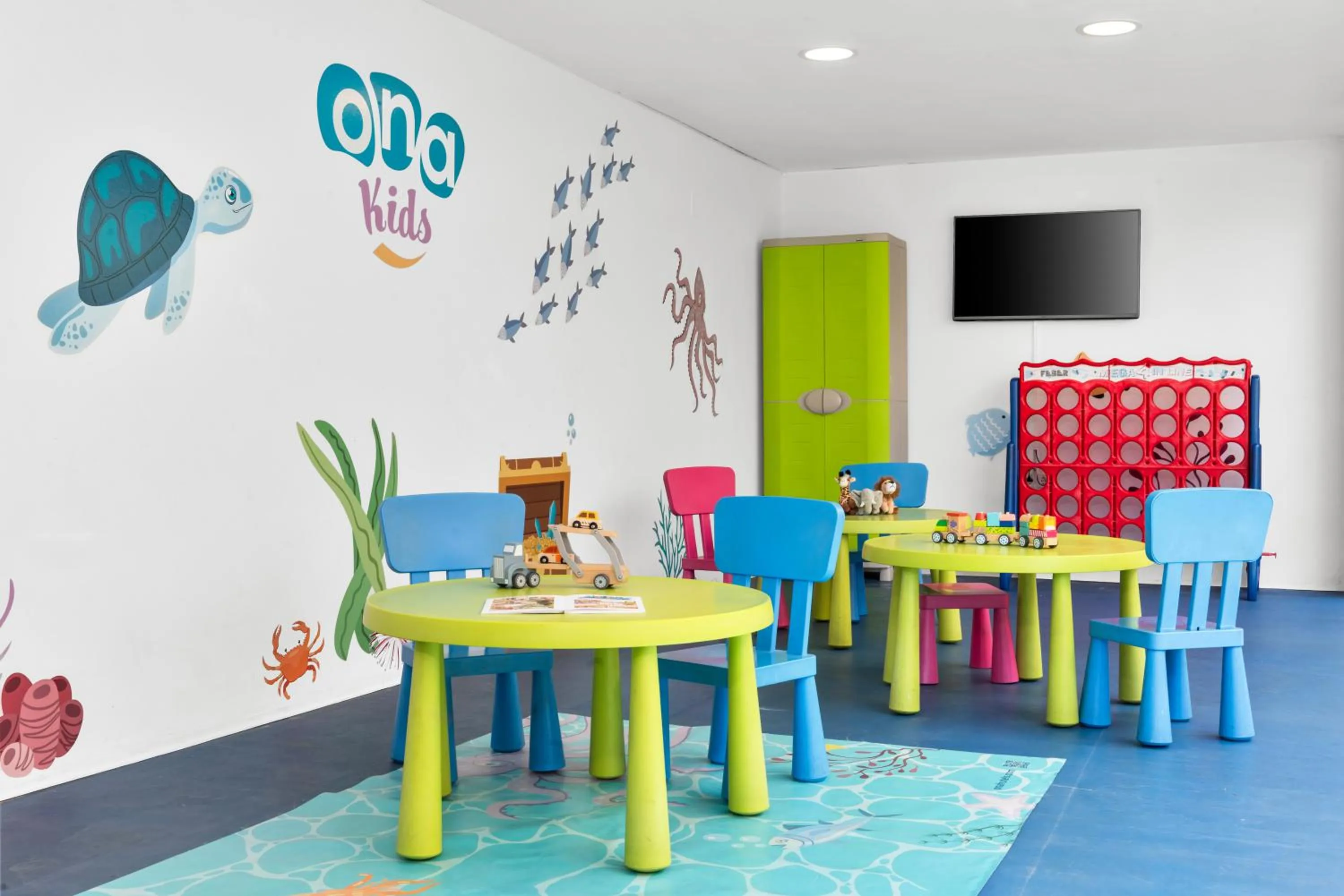 Kids's club in Aparthotel Ona Cala Pi Club