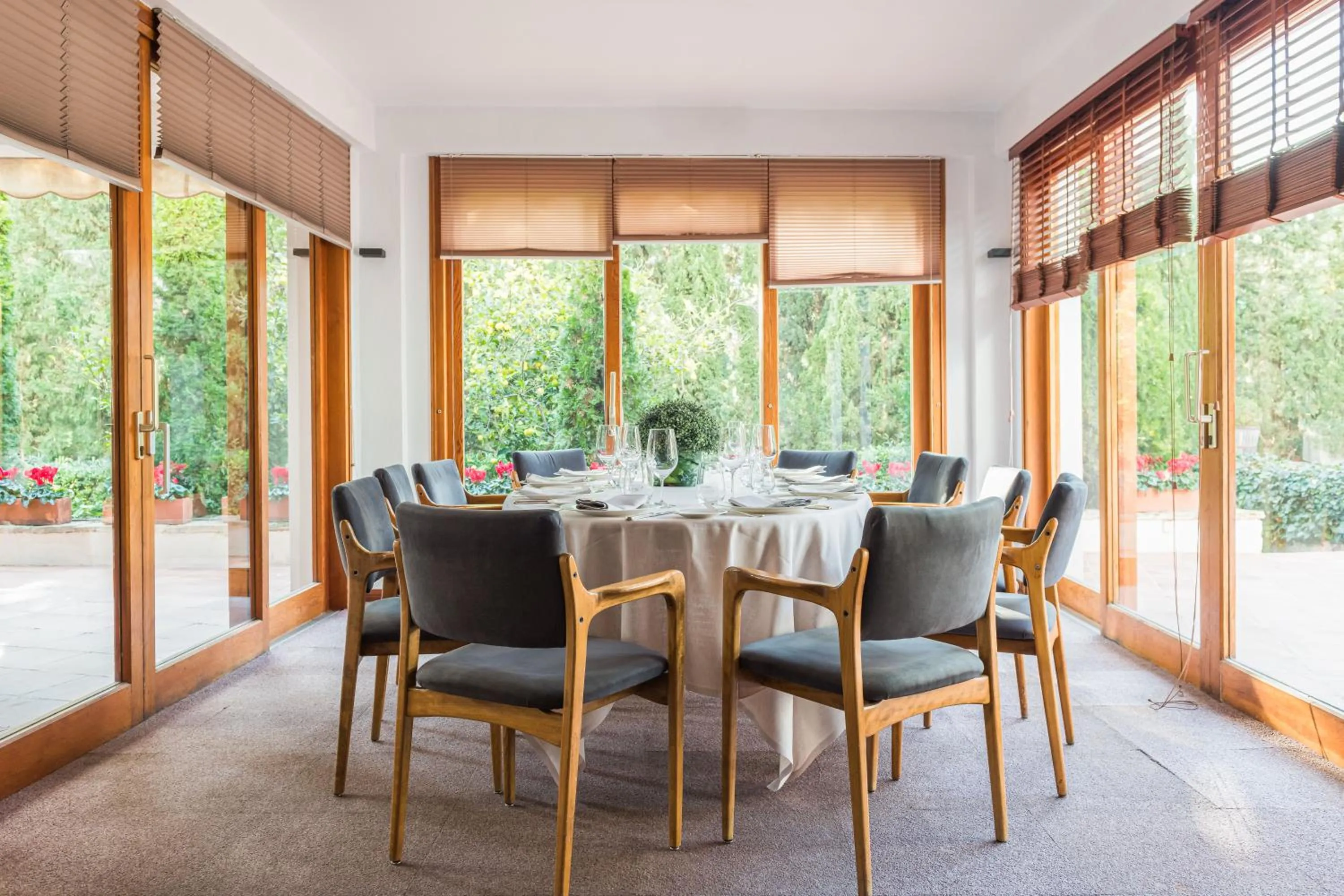Dining area in Hotel Emporda