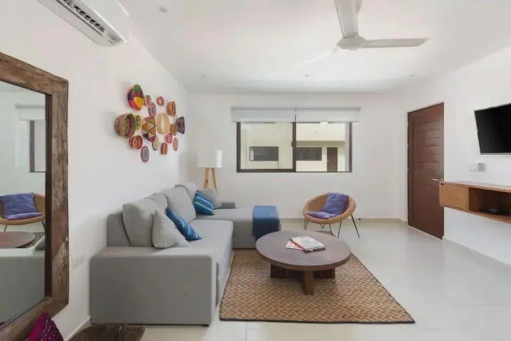 ZAAZIL, JUNGLE VIEW & GREAT POOL 100MB FIBER WIFI!