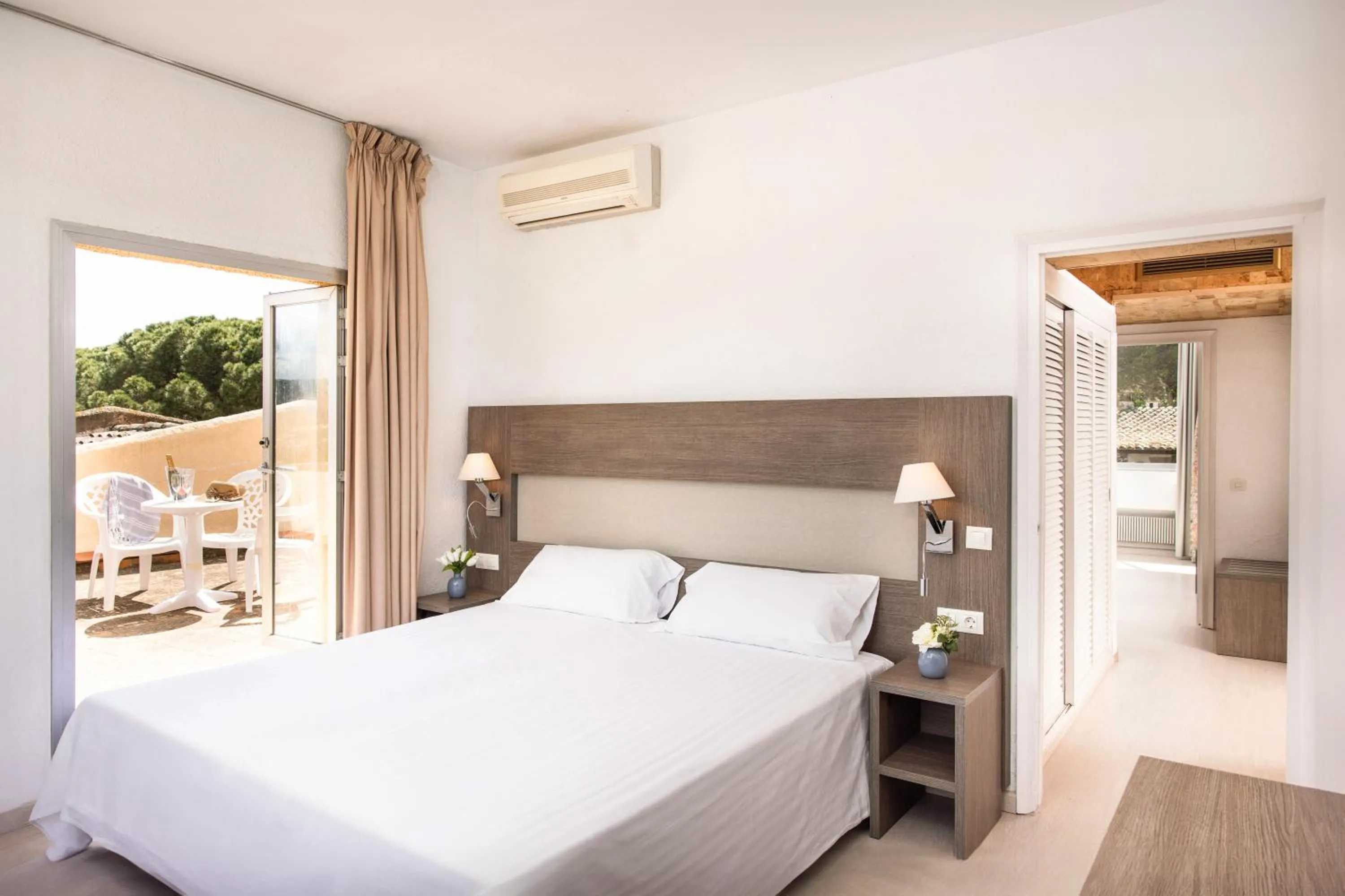 Bedroom, Bed in RVHotels Golf Costa Brava