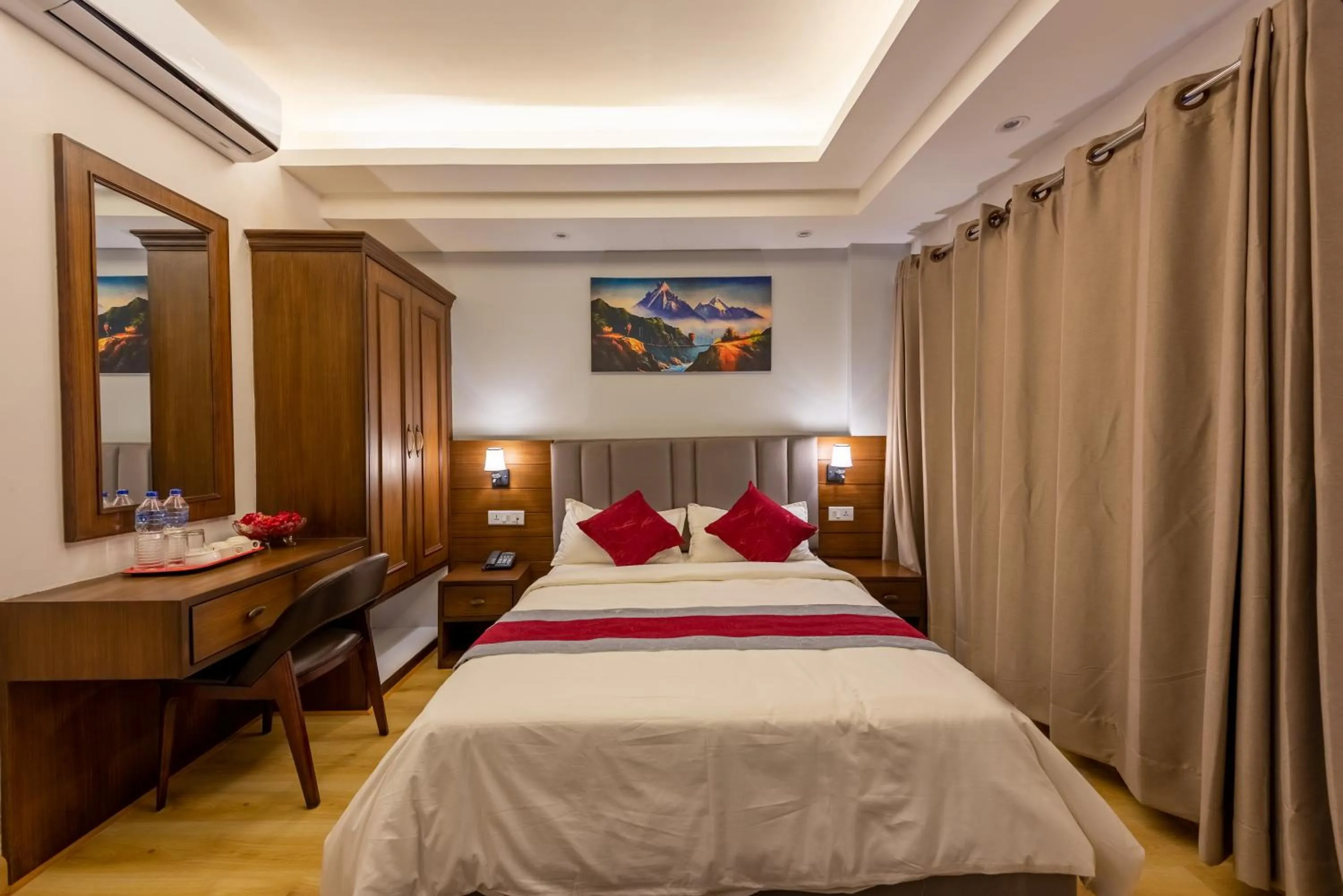 Bedroom, Bed in Hotel Ama-La, Thamel, Kathmandu