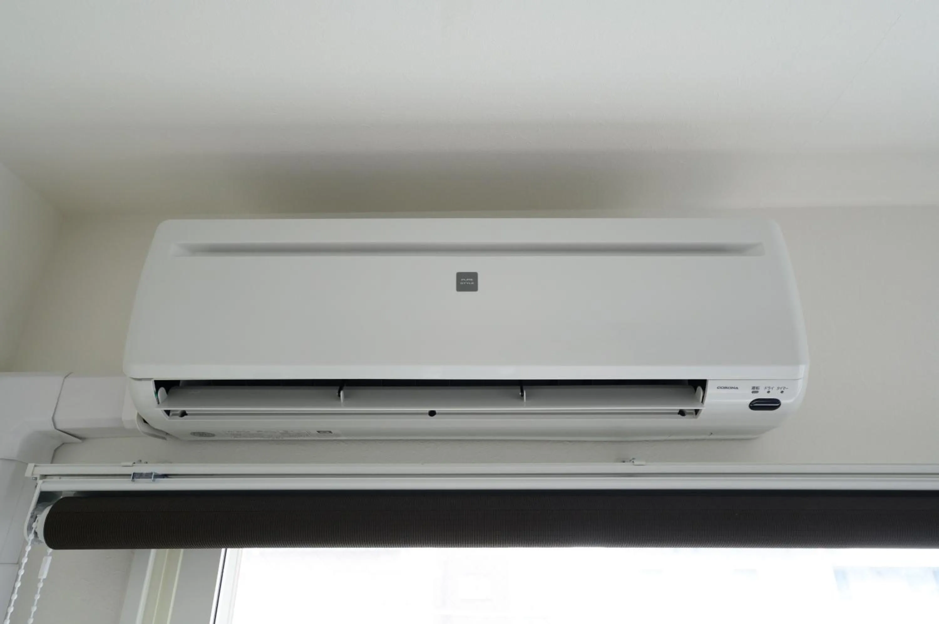 air conditioner in GLASS Yamahana EAST