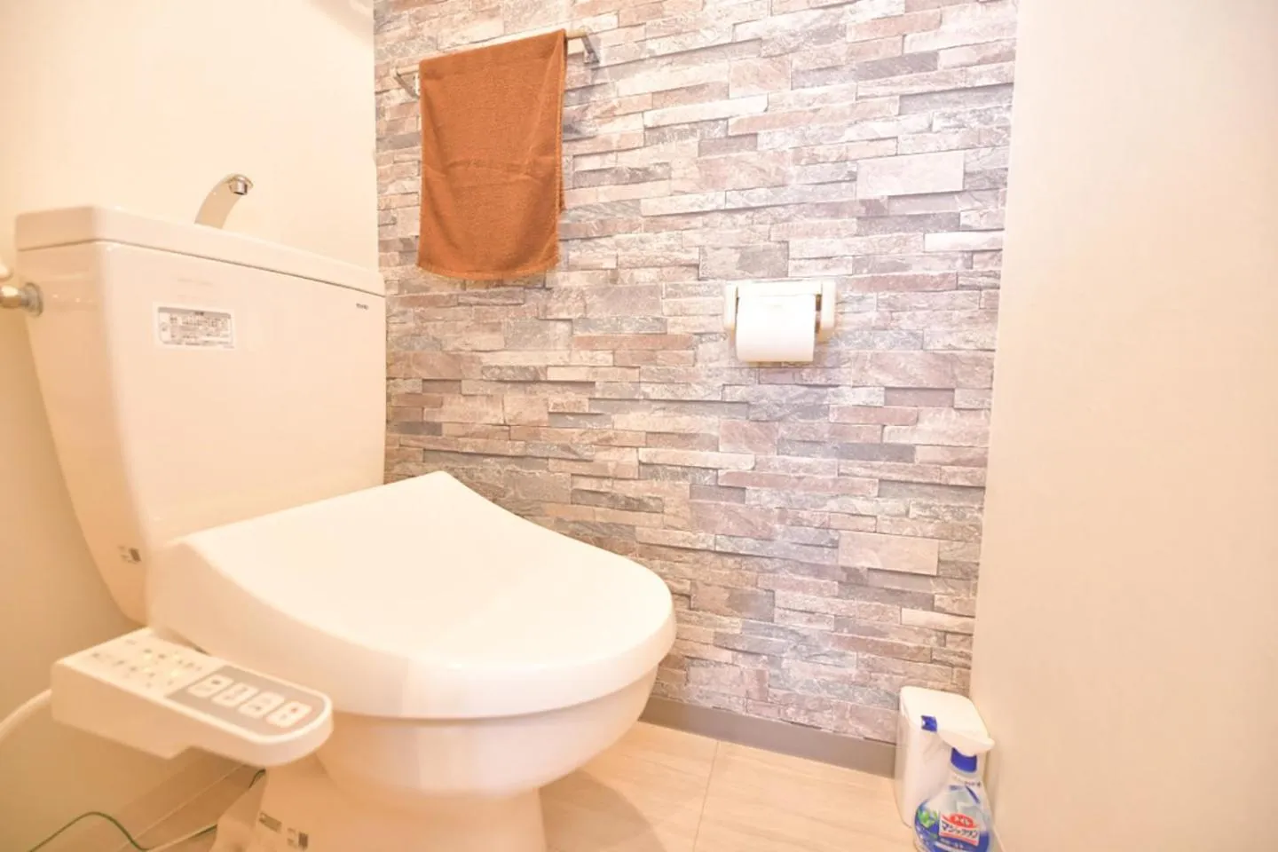 Toilet in GLASS Yamahana EAST