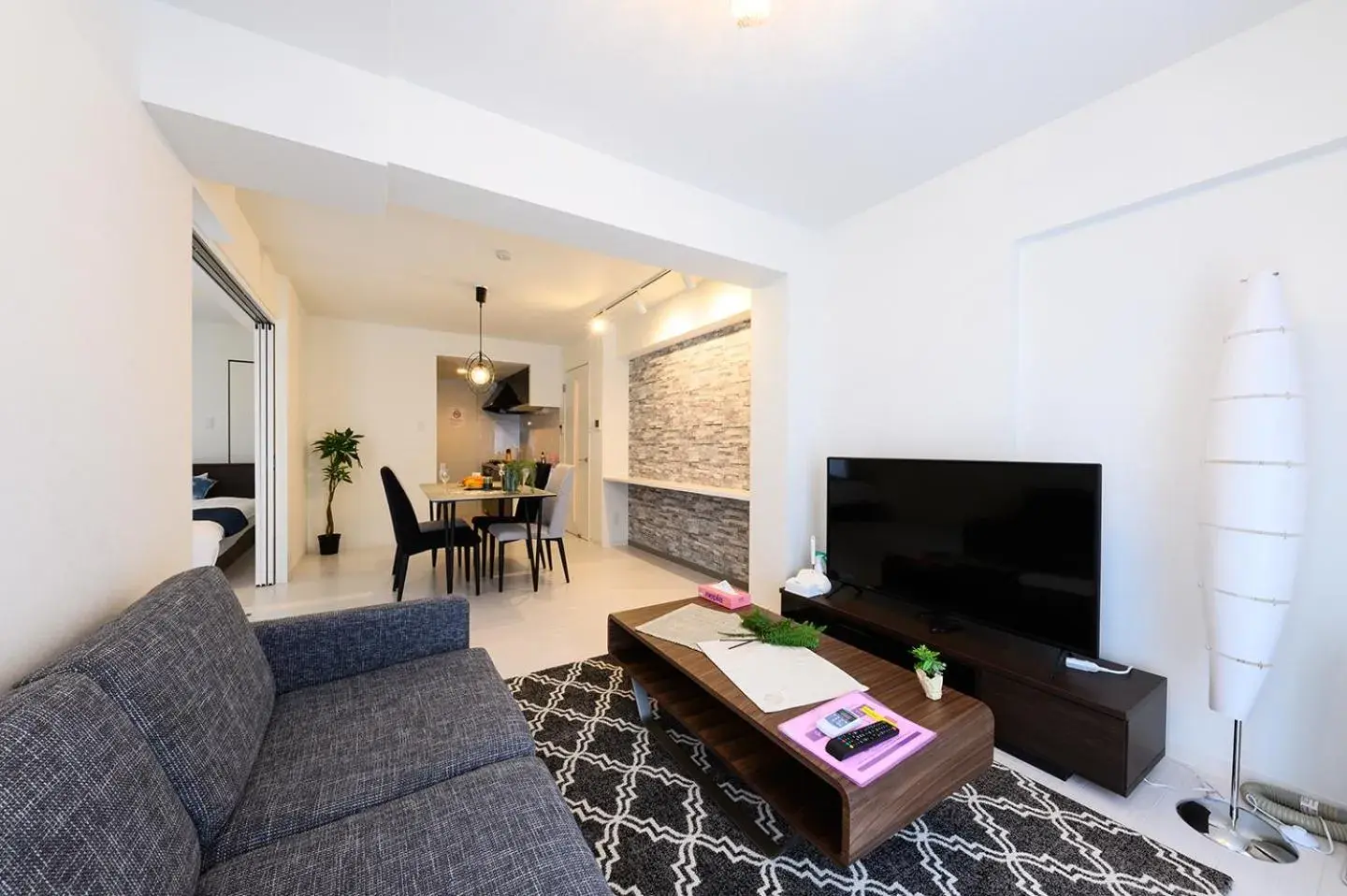 GLASS Yamahana EAST GLASS Yamahana EAST