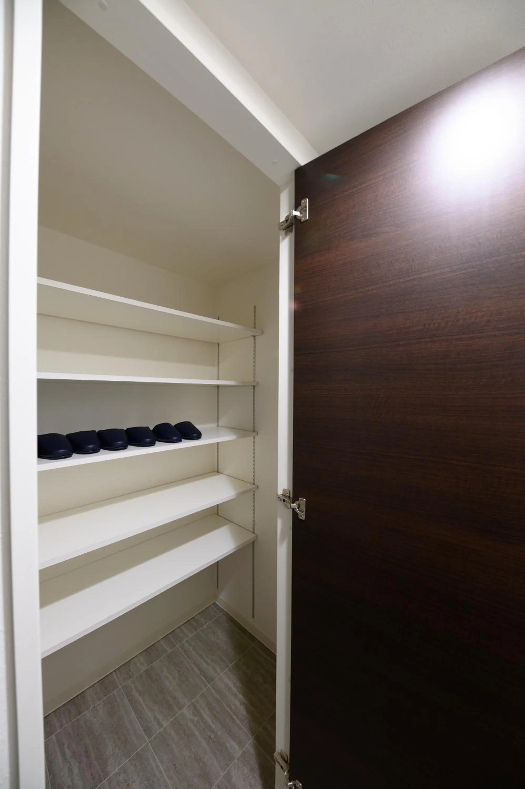 Bed in GLASS Yamahana EAST