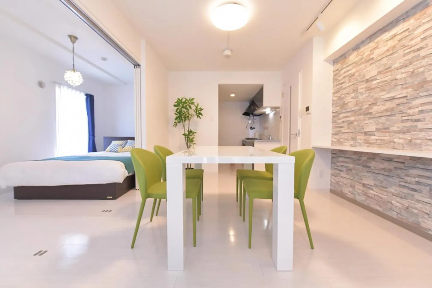 Dining area in GLASS Yamahana EAST