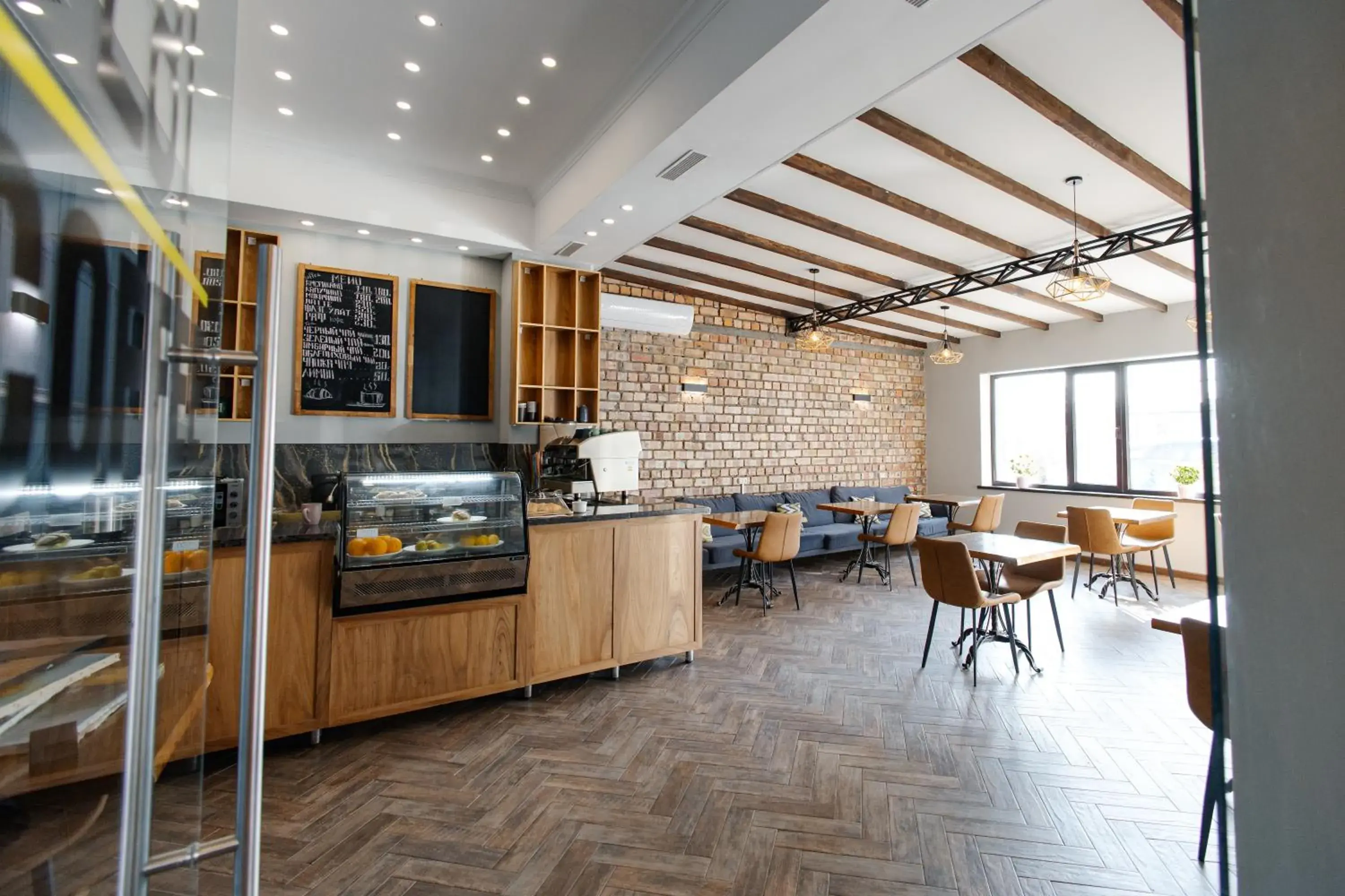 Bed in 8-Bed Dormitory Room in 281 Hostel Bed in 8-Bed Dormitory Room in 281 Hostel