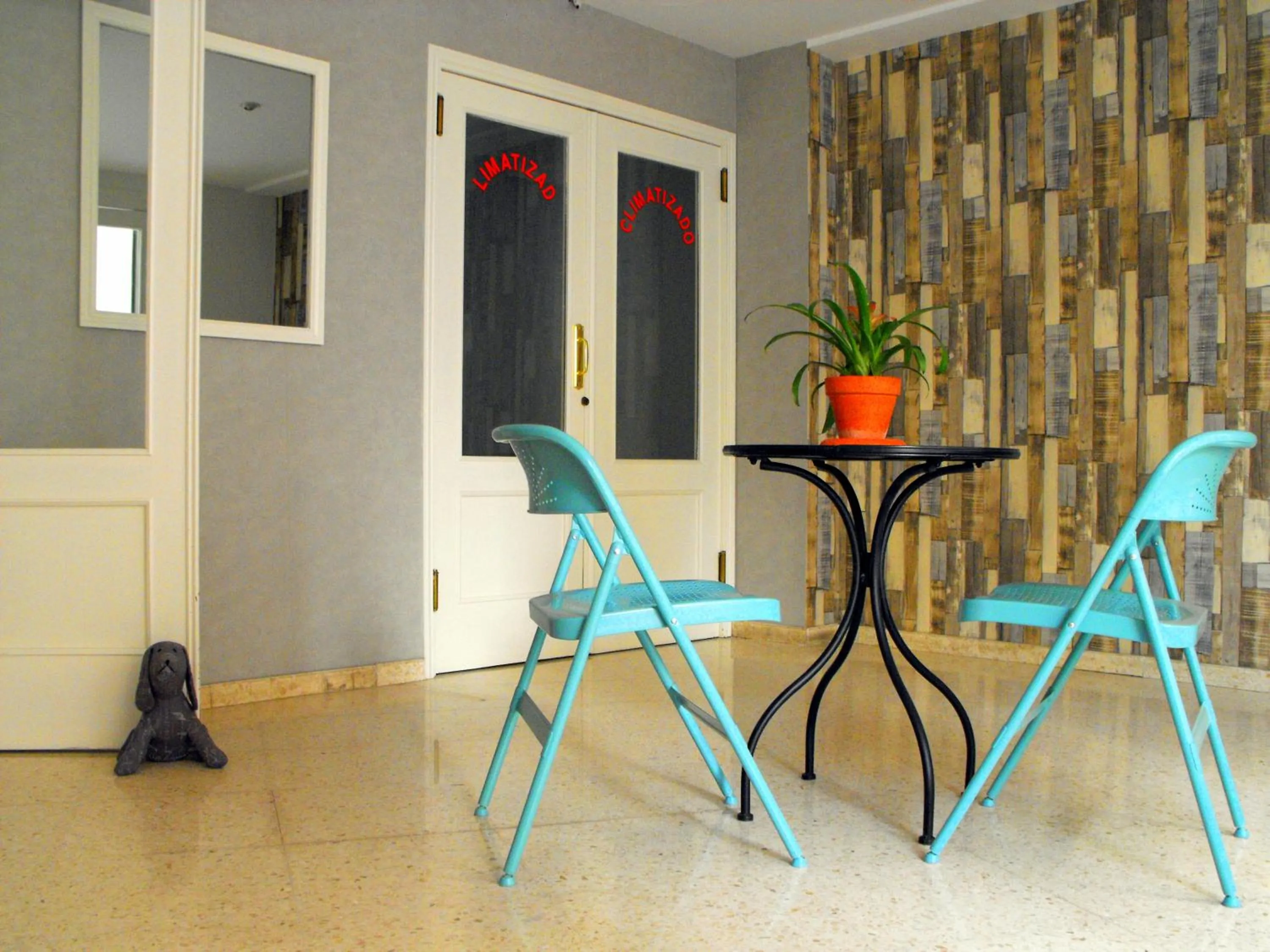 Facade/entrance in Hostal Santa Catalina