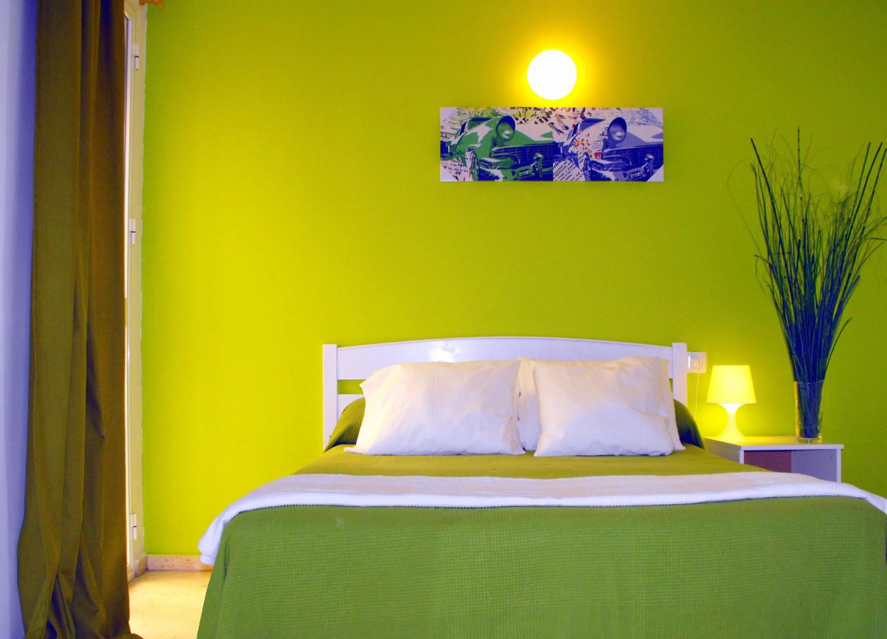 Decorative detail, Bed in Hostal Santa Catalina