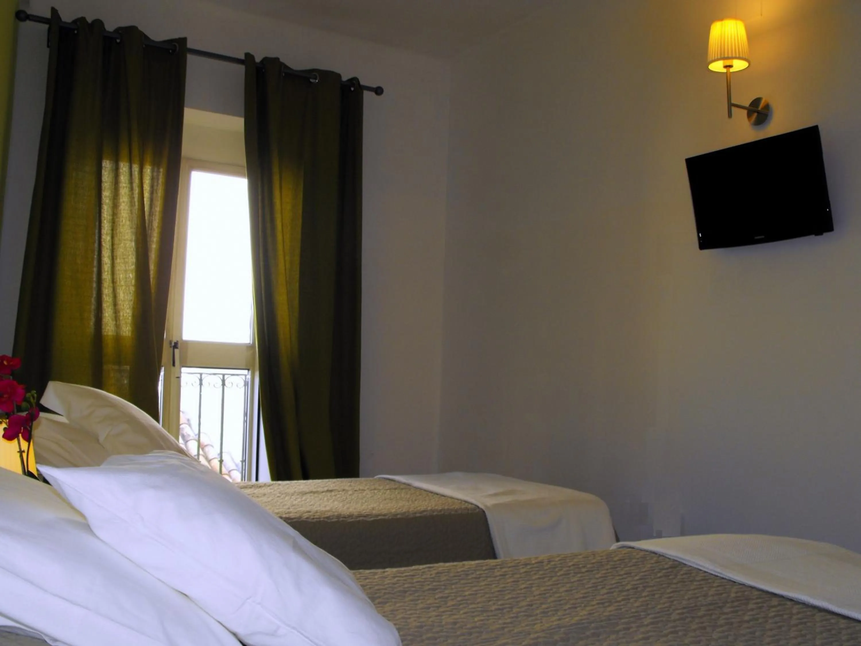 Balcony/Terrace, Bed in Hostal Santa Catalina