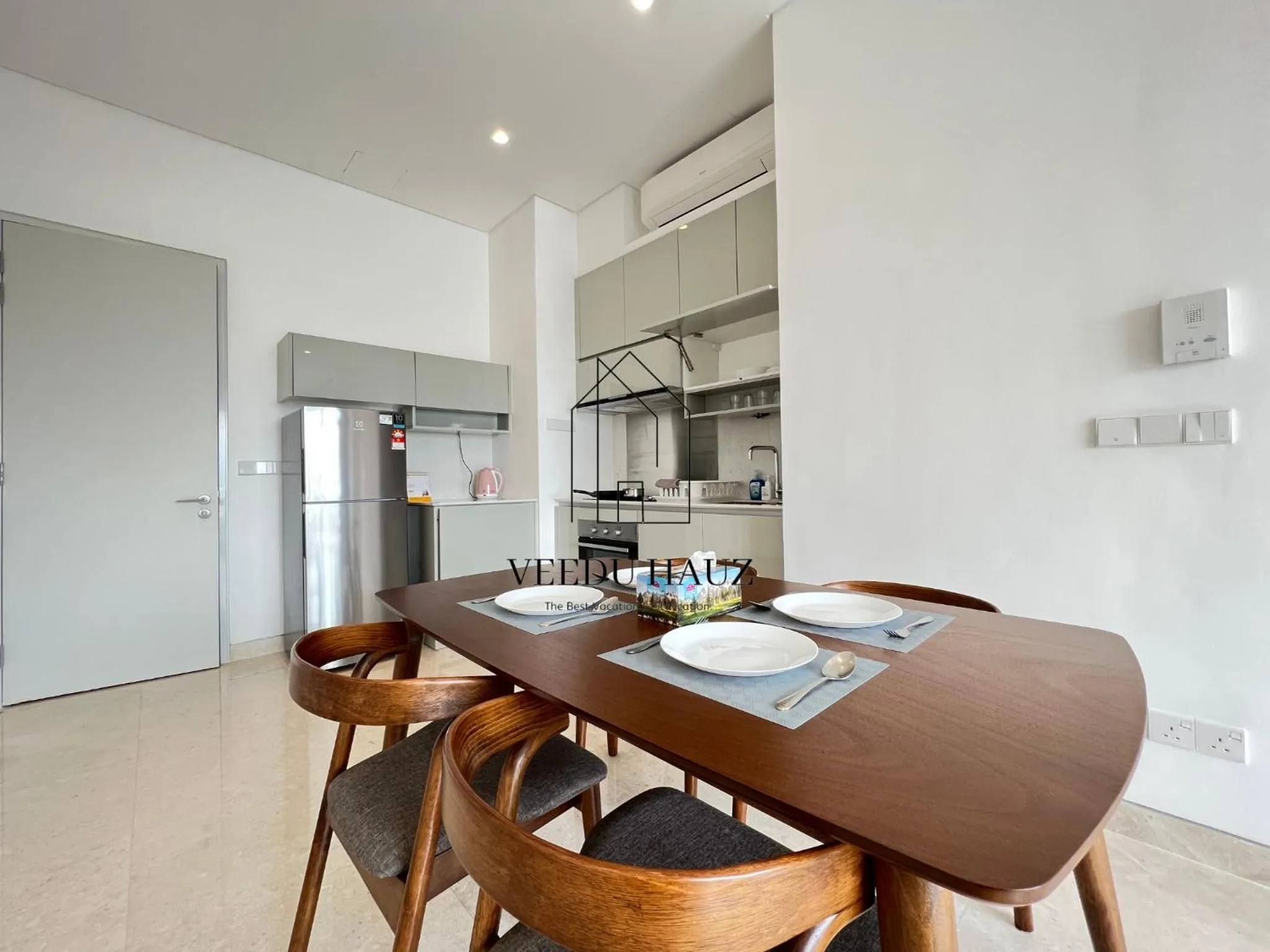 Kitchen or kitchenette in Lucentia Residences BBCC at Lalaport Kuala Lumpur by Veedu Hauz