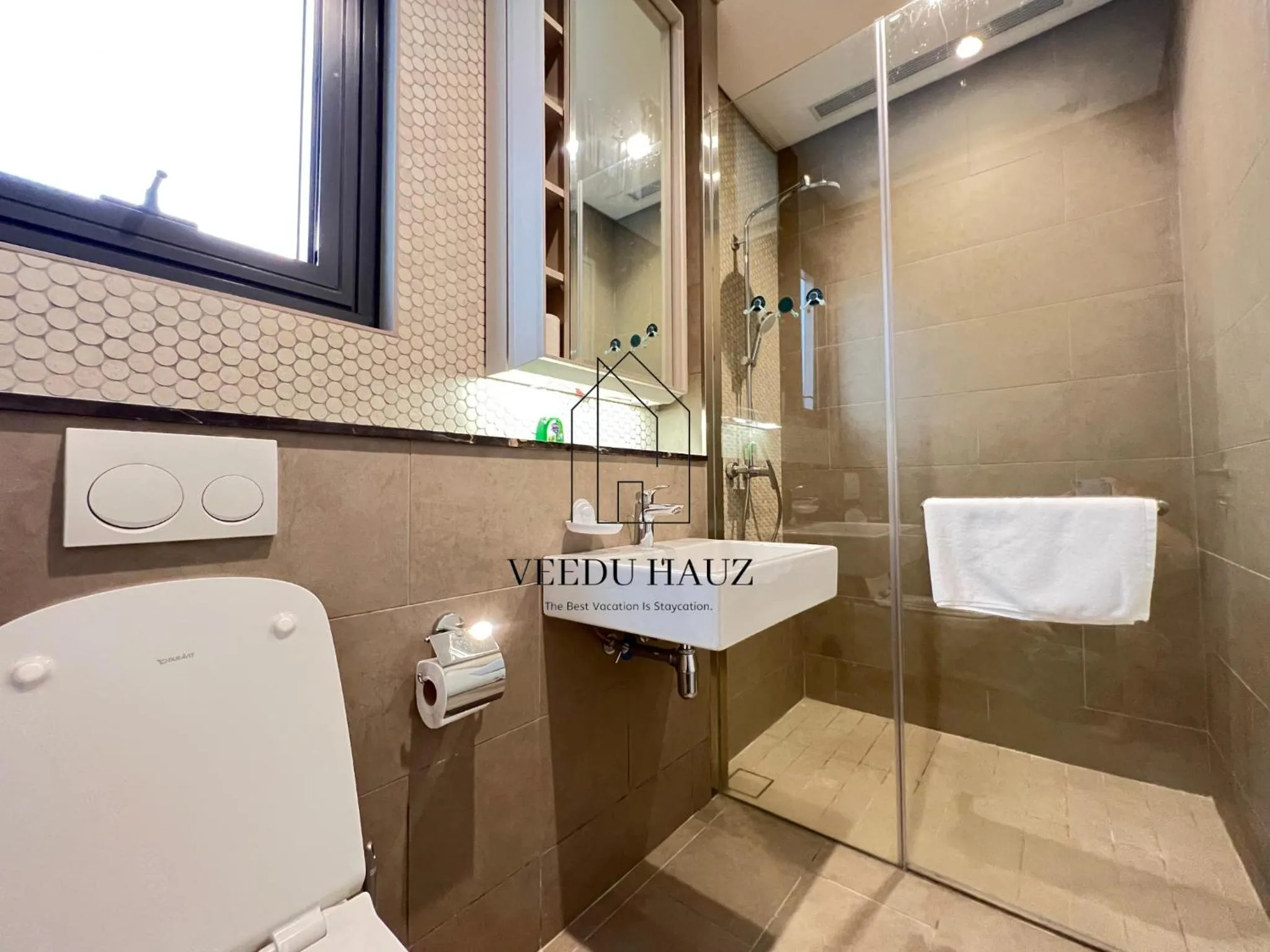 Shower in Lucentia Residences BBCC at Lalaport Kuala Lumpur by Veedu Hauz