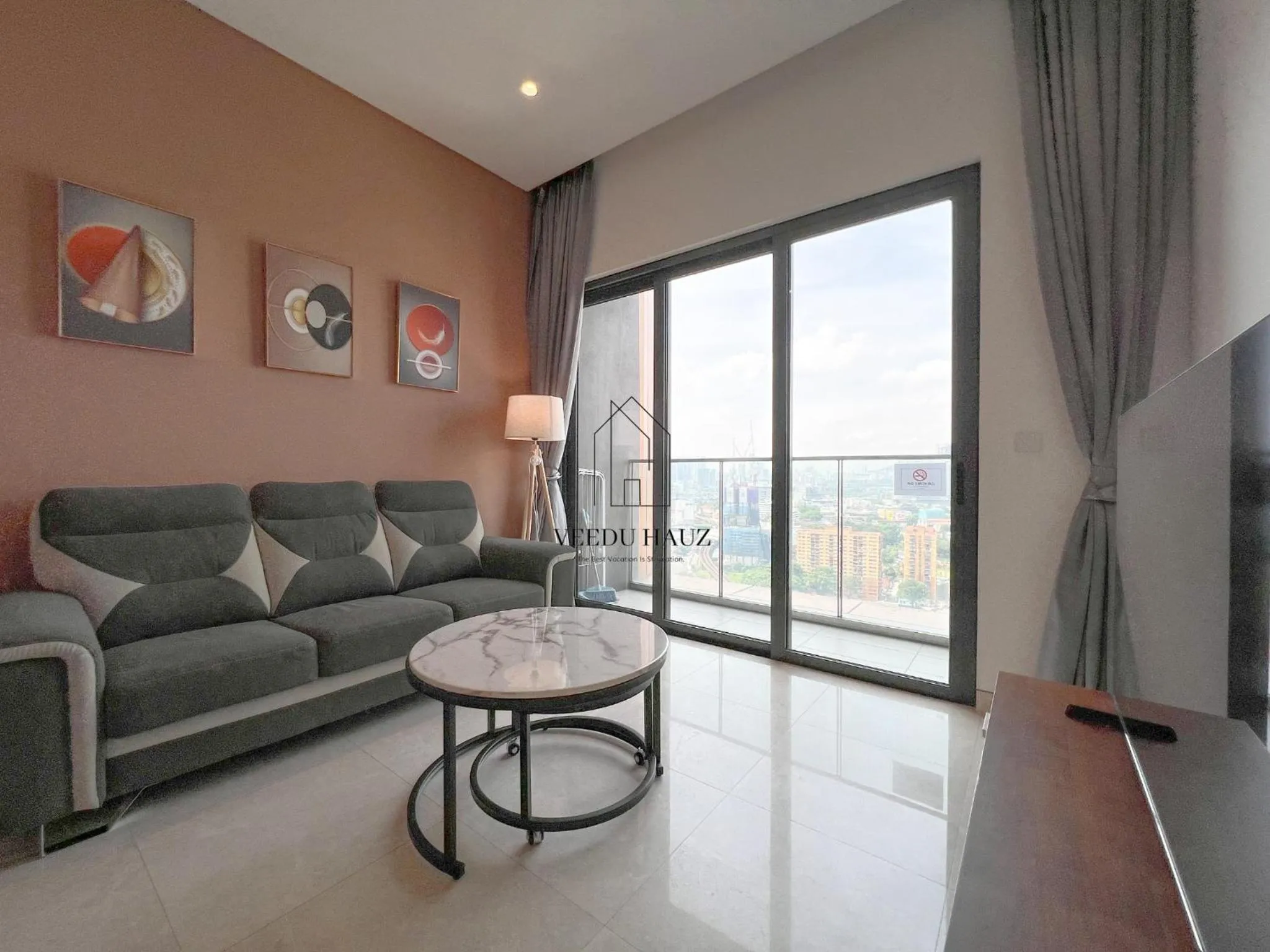 Living room in Lucentia Residences BBCC at Lalaport Kuala Lumpur by Veedu Hauz