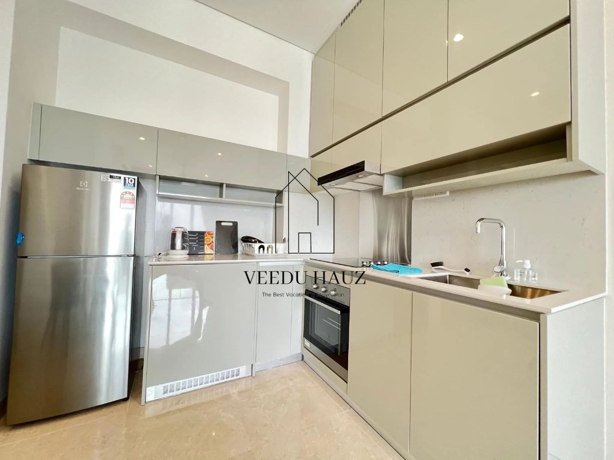 Kitchen or kitchenette in Lucentia Residences BBCC at Lalaport Kuala Lumpur by Veedu Hauz