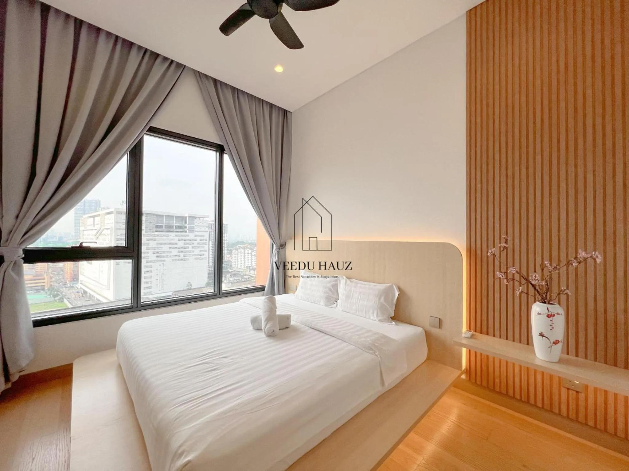 Bed in Lucentia Residences BBCC at Lalaport Kuala Lumpur by Veedu Hauz