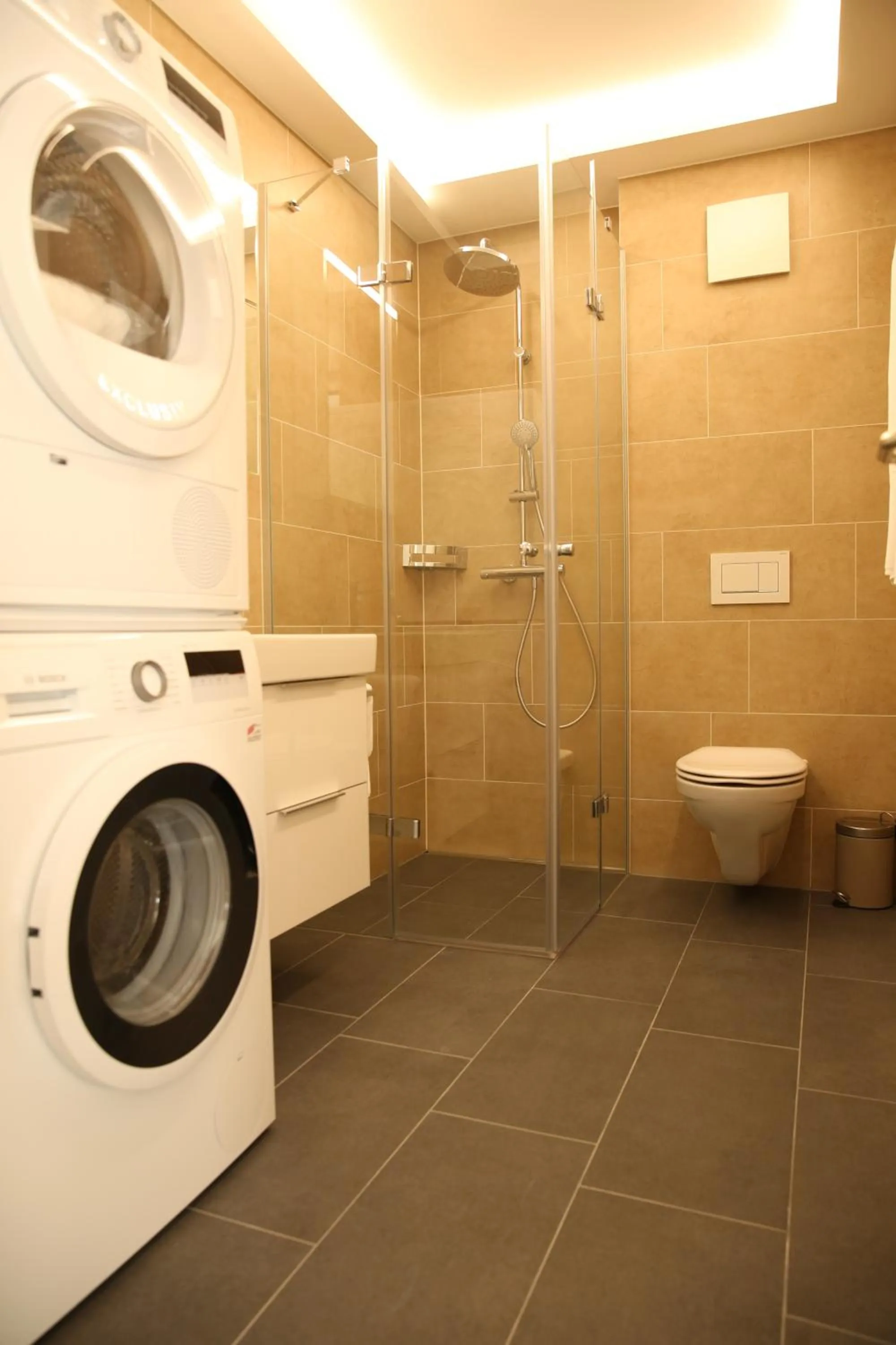 Bathroom in Lamira - Serviced Apartments