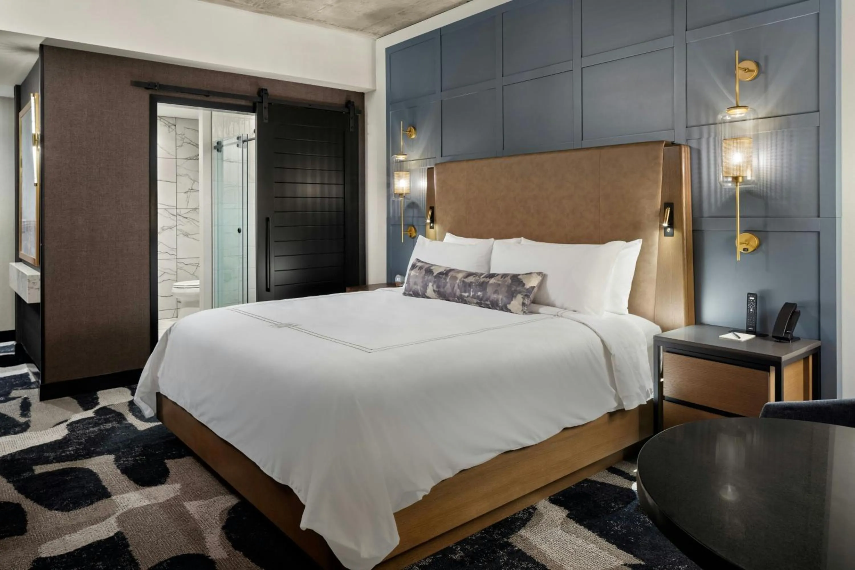 Photo of the whole room, Bed in The Trade, Autograph Collection