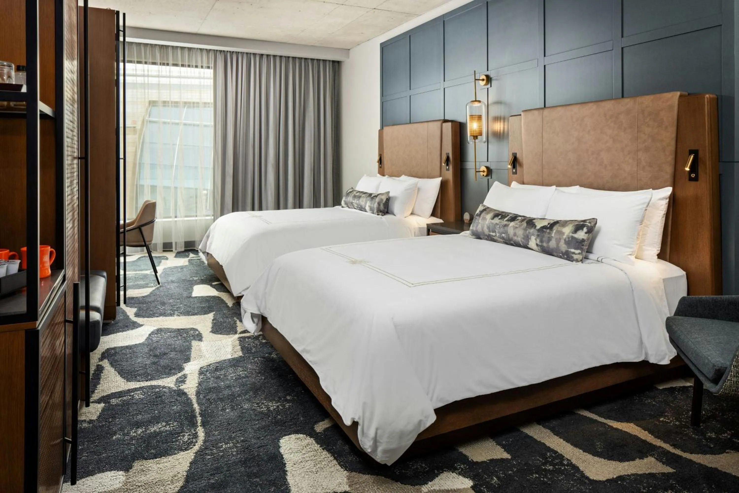 Photo of the whole room, Bed in The Trade, Autograph Collection