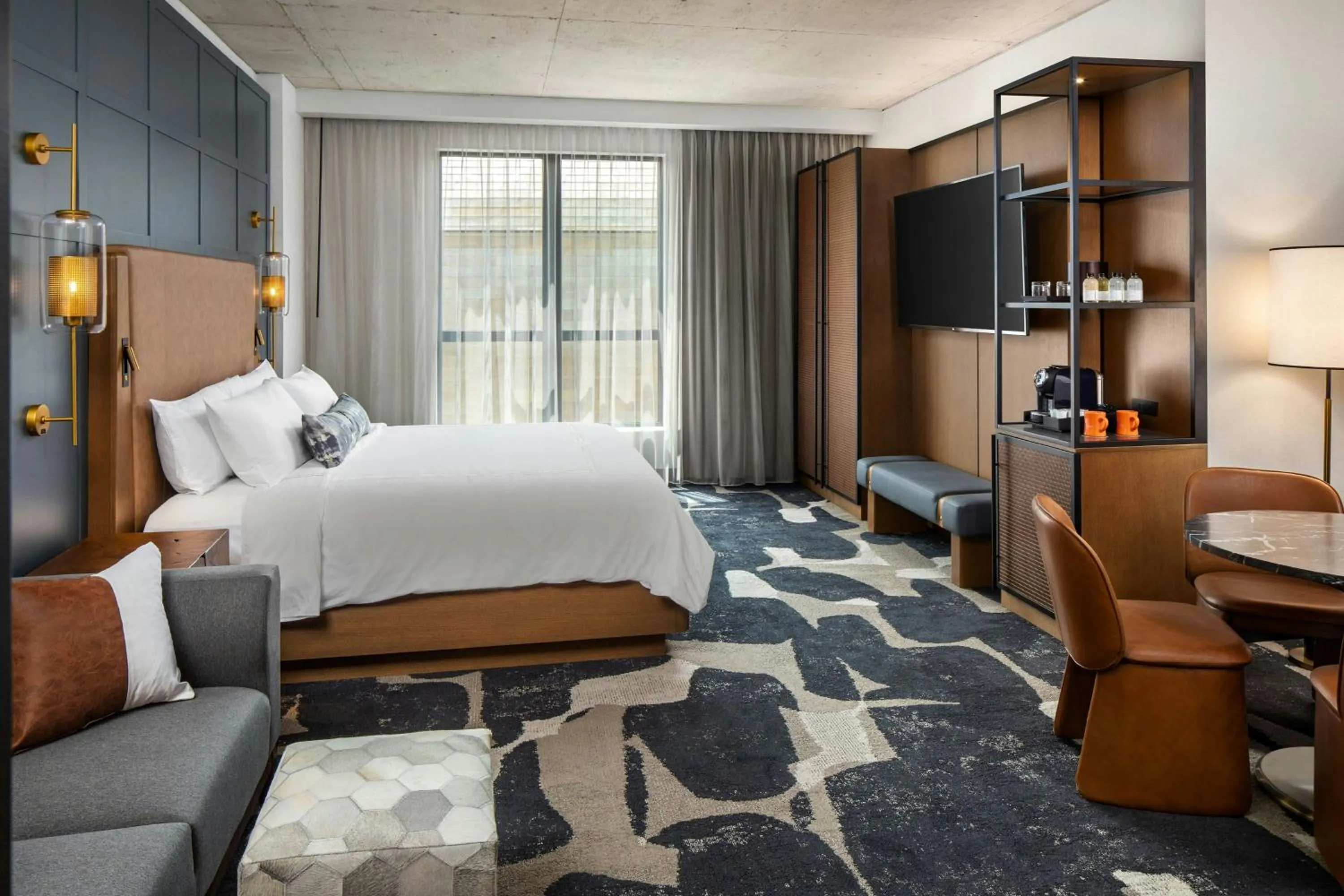 Photo of the whole room, Bed in The Trade, Autograph Collection