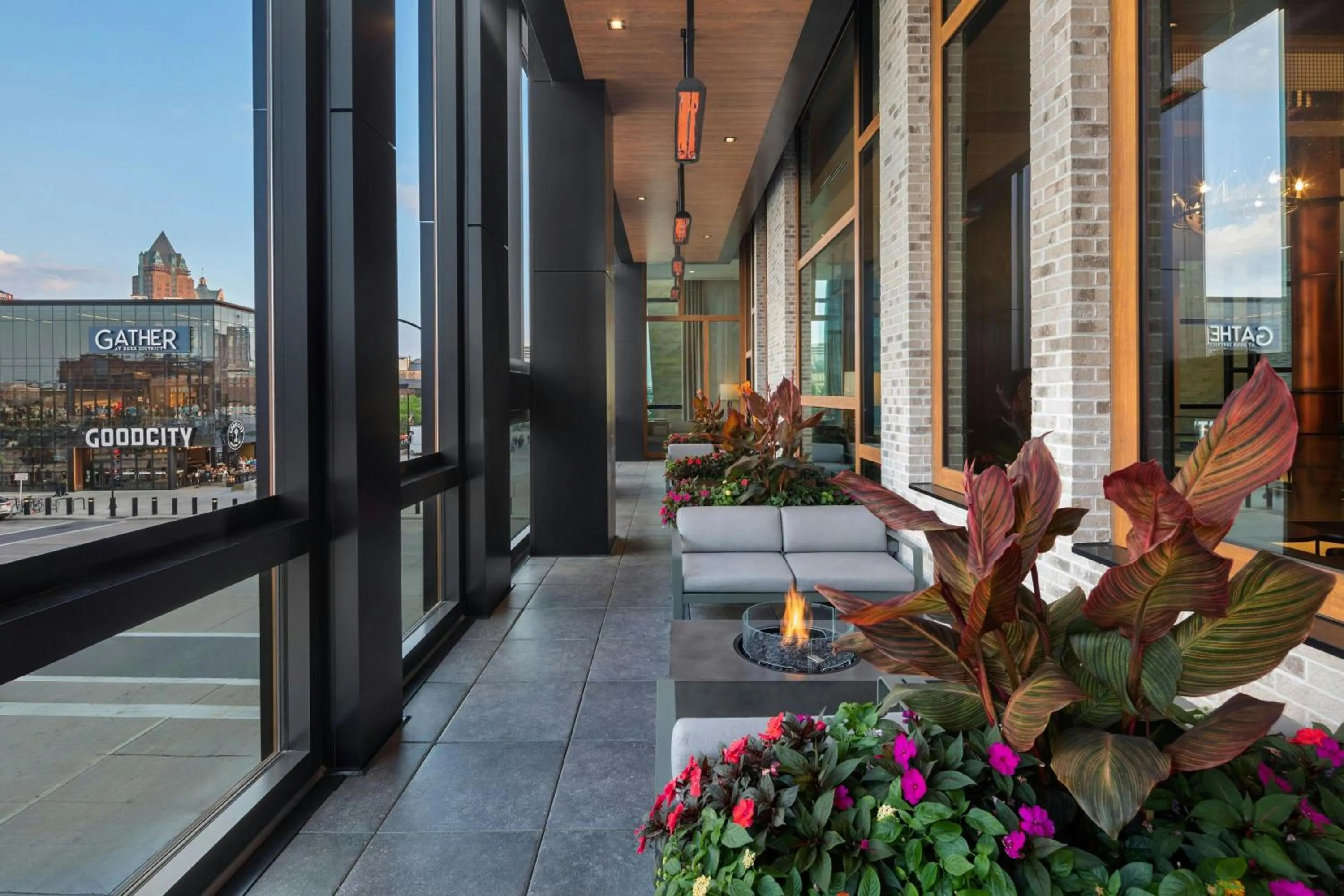 Restaurant/places to eat in The Trade, Autograph Collection