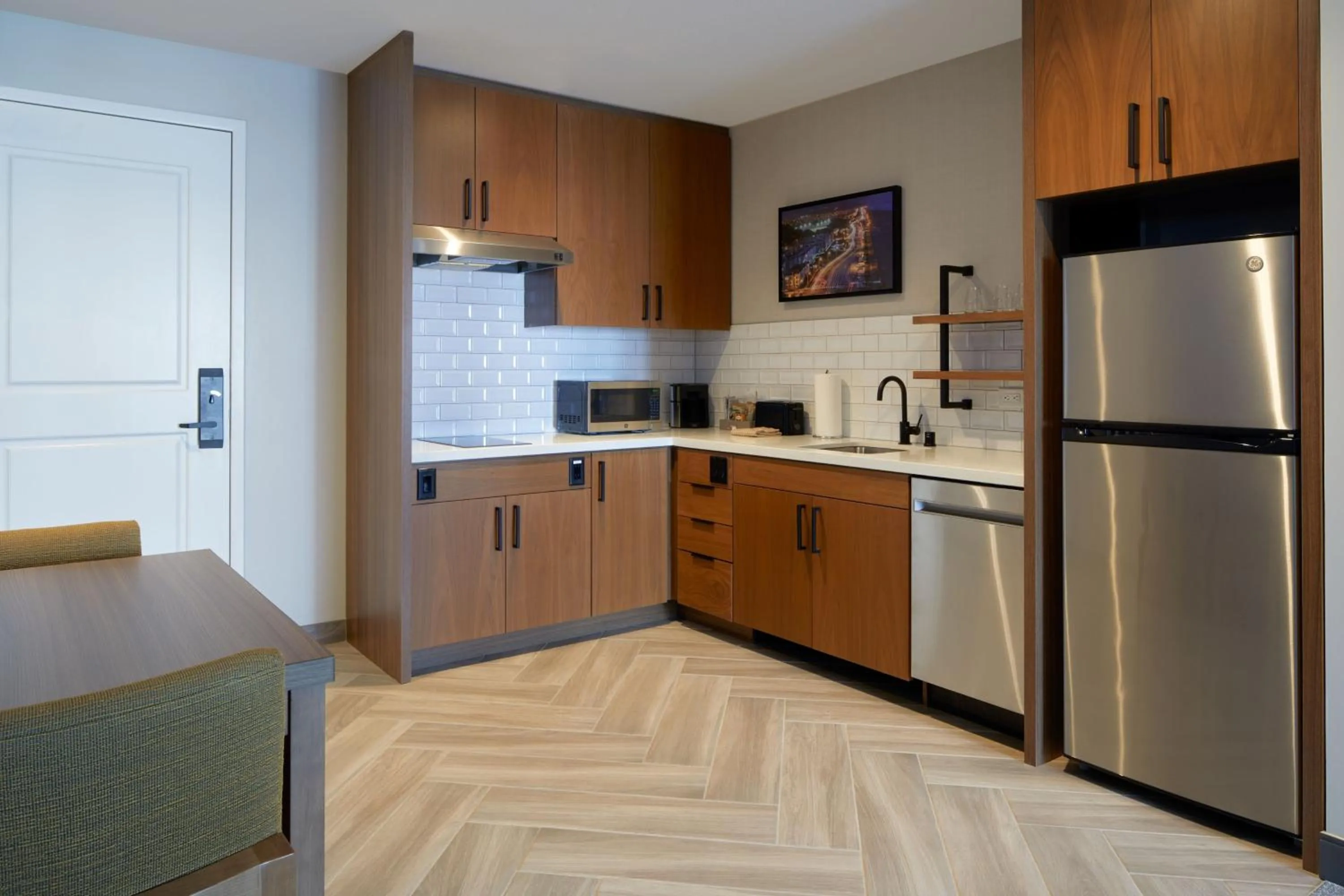 Kitchen or kitchenette in Residence Inn by Marriott San Francisco Airport Millbrae Station