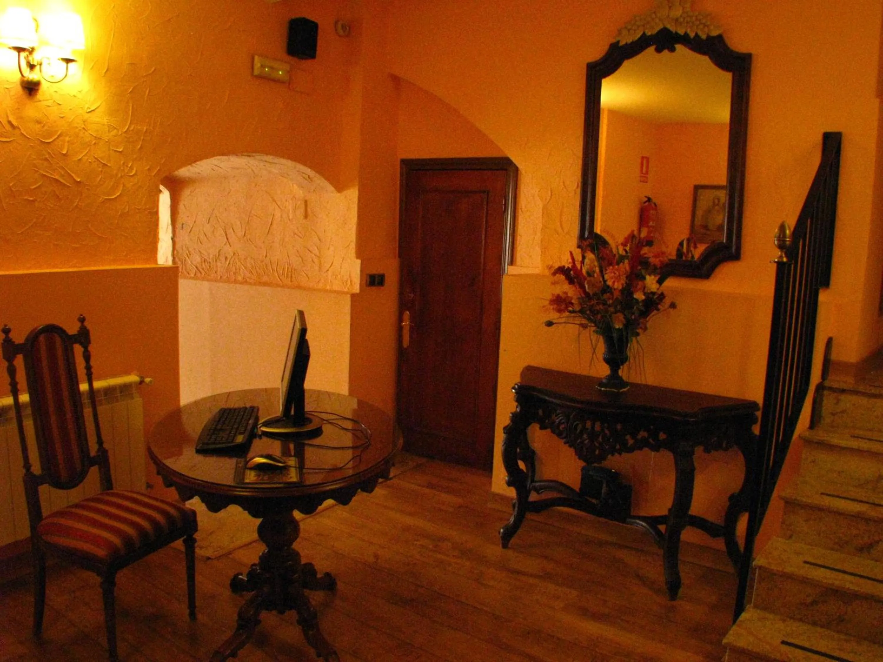 Decorative detail in Hotel Don Carlos Cáceres