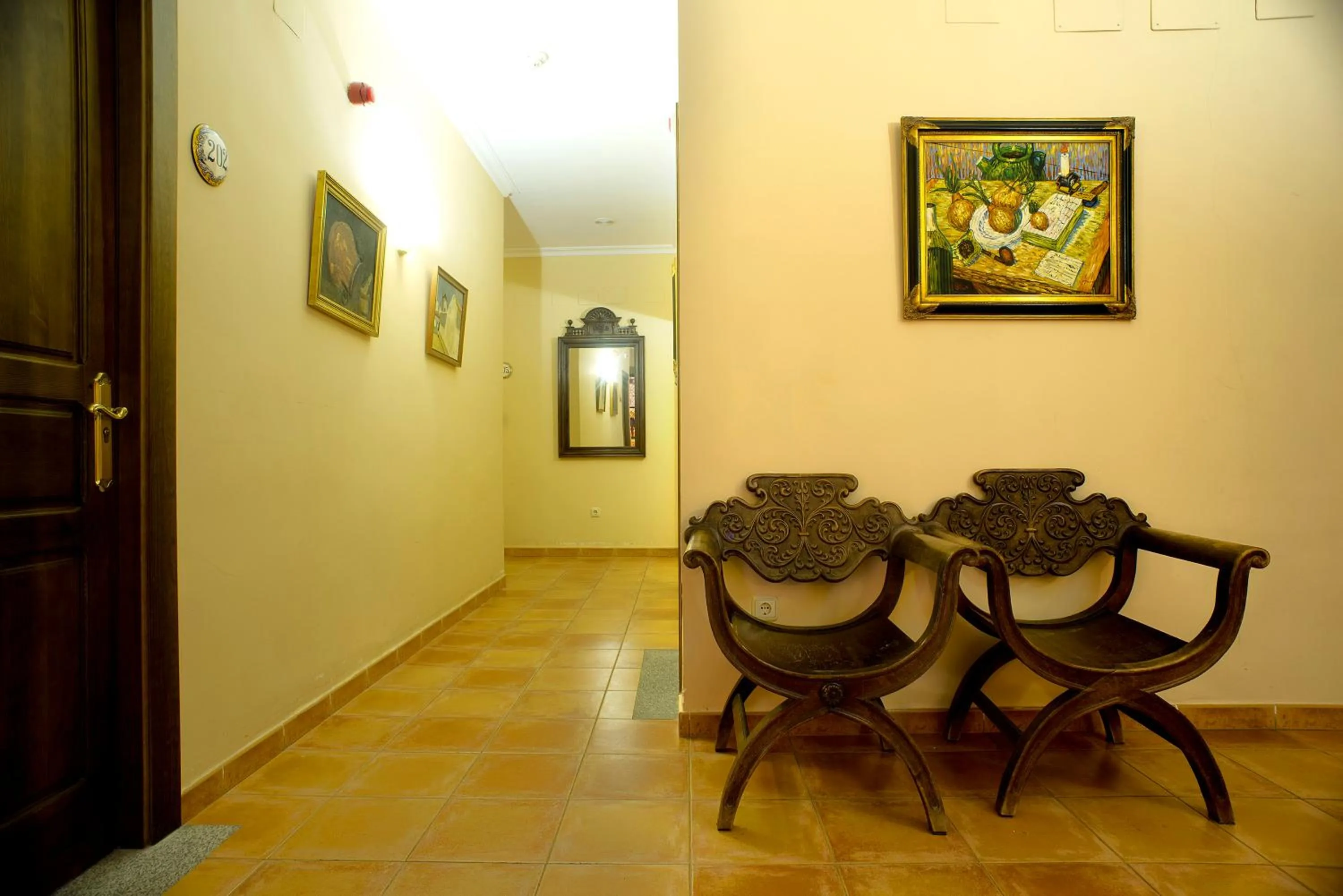 Decorative detail in Hotel Don Carlos Cáceres