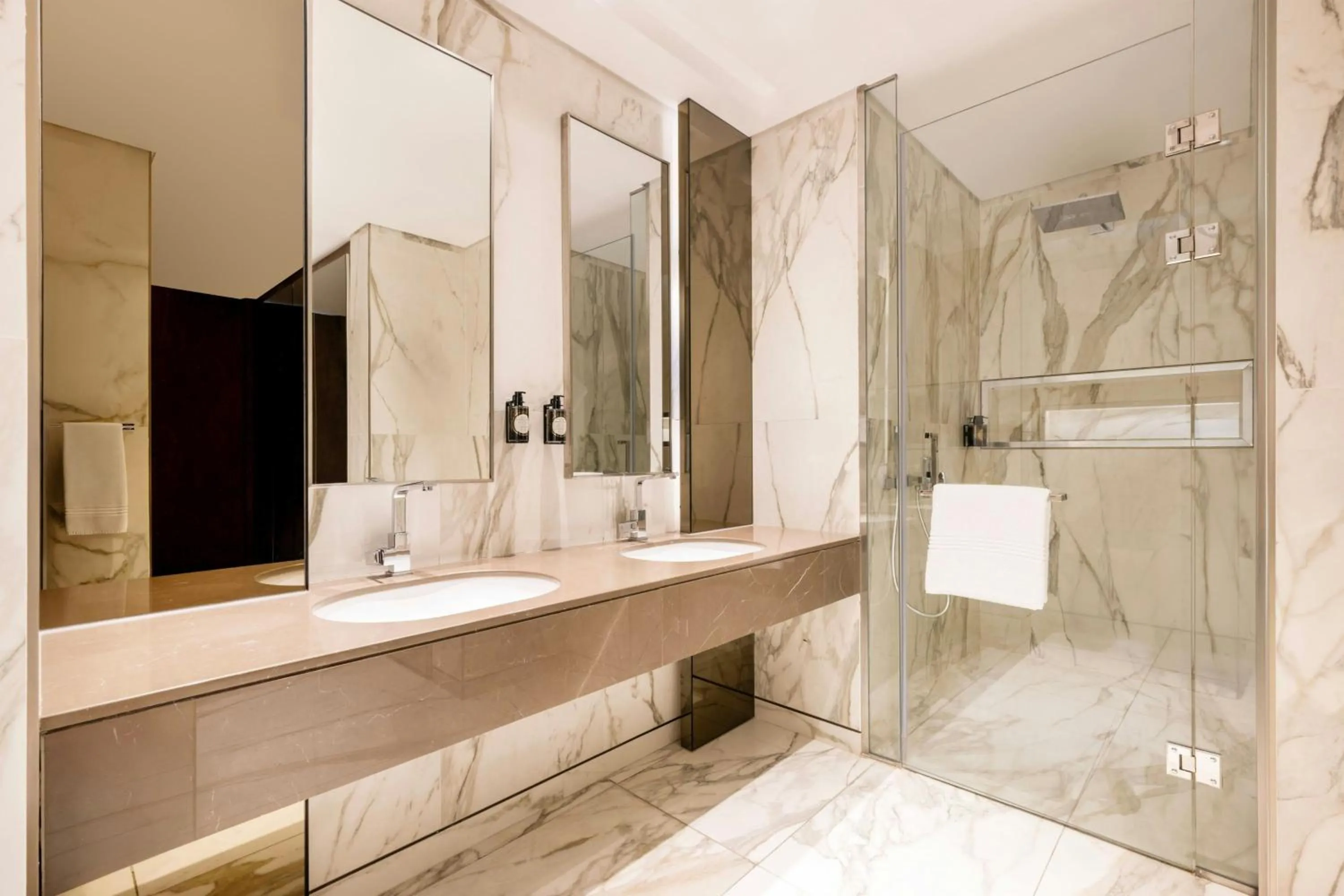 Bathroom in Agora, Doha, Autograph Collection