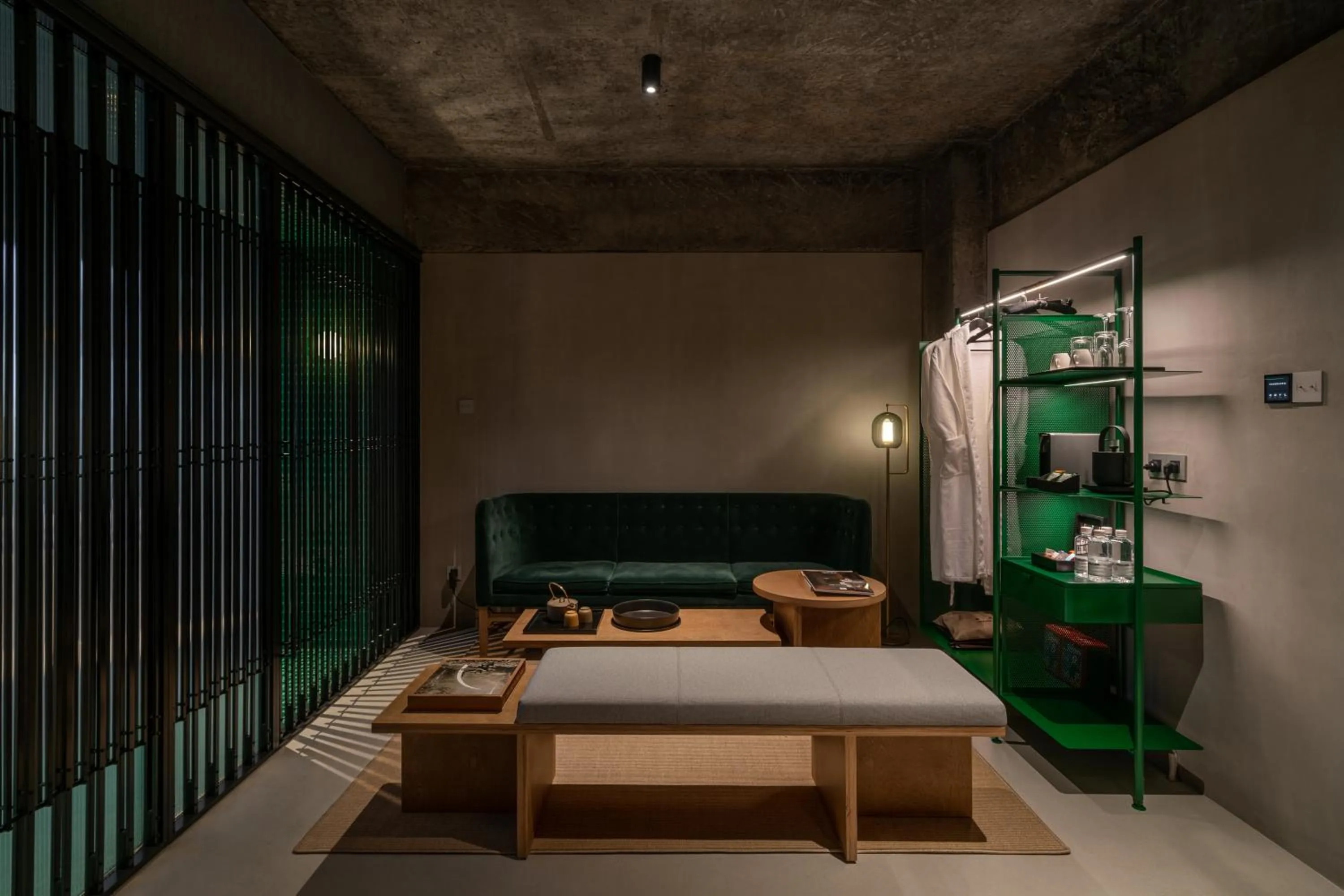 Seating area, Bed in Jiangnan House Nantou