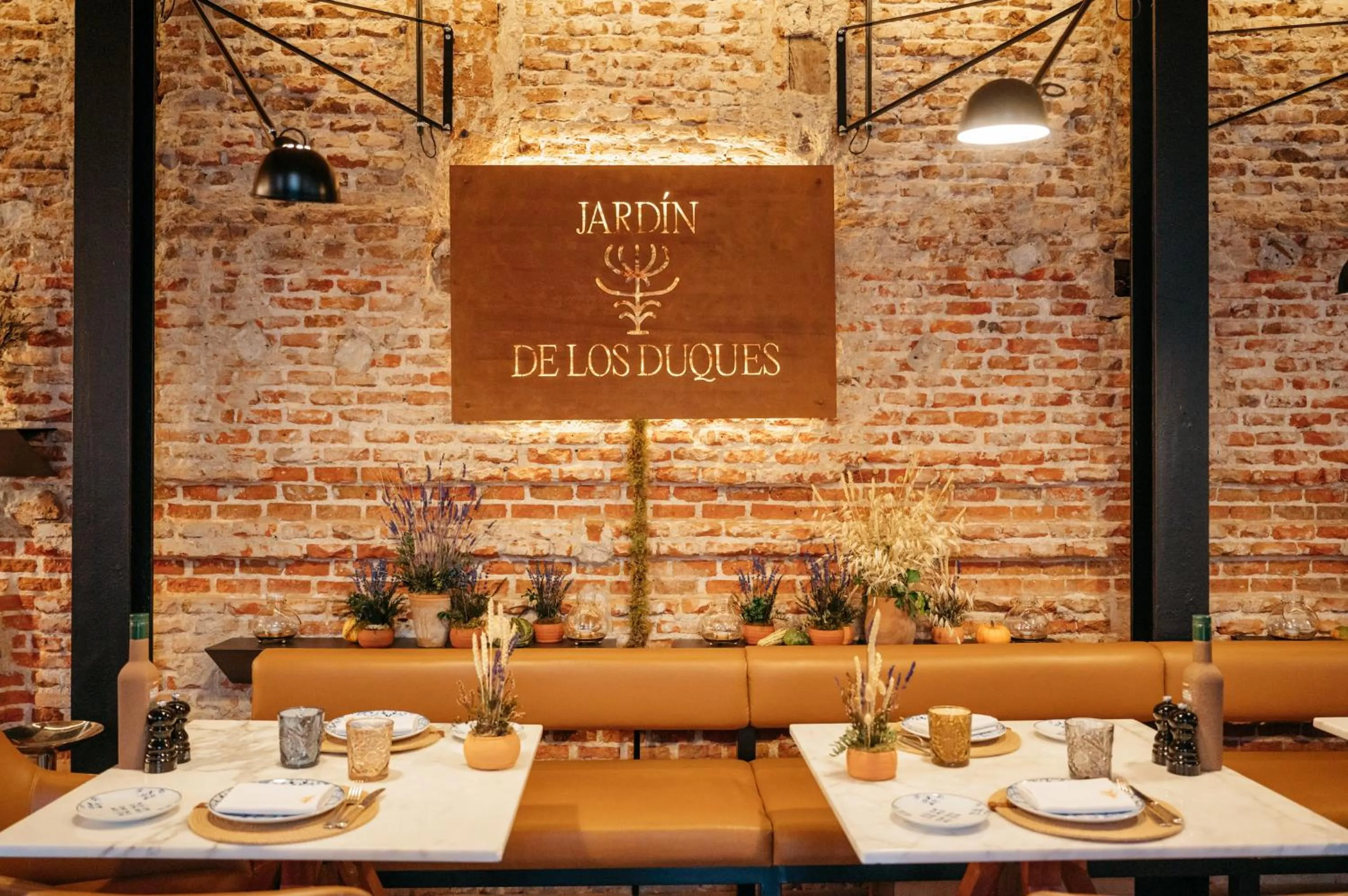 Restaurant/places to eat in Palacio de los Duques Gran Meliá - The Leading Hotels of the World